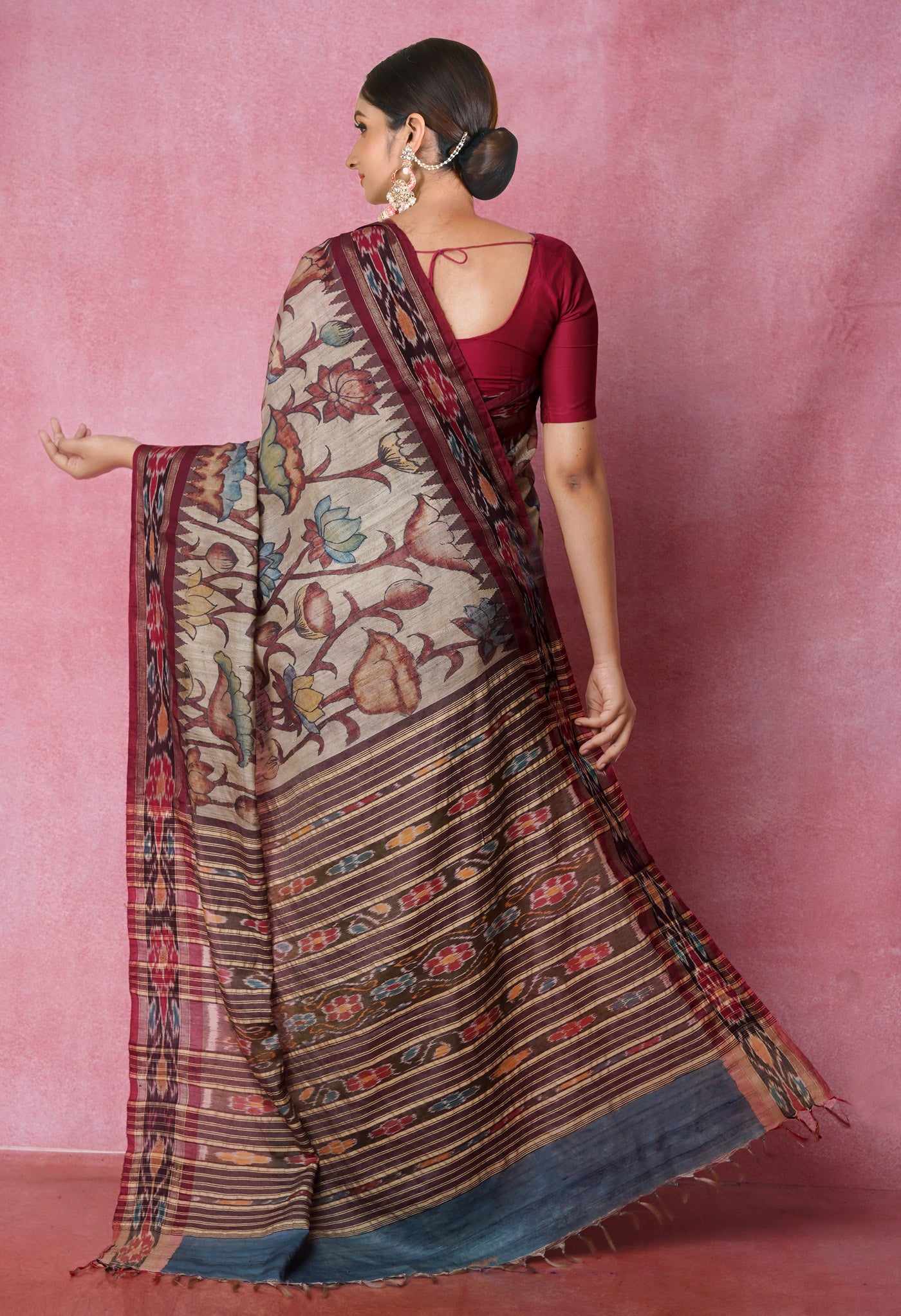 Biege Pure Handloom Pen Kalamkari Painting Gicha Tussar Jute Saree-UNM71750