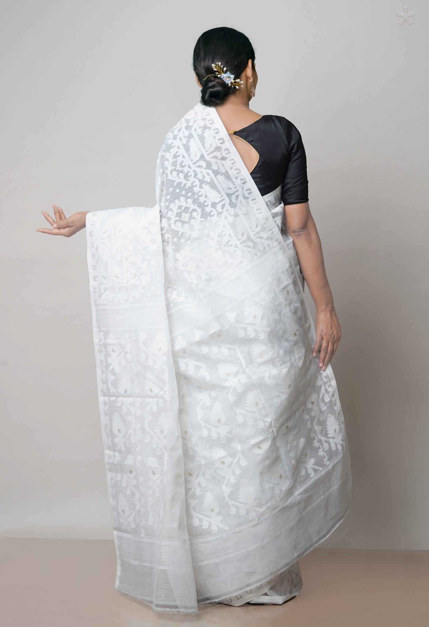 Off White Pure Handloom Handloom Dhaka Jamdhani Bengal Cotton Saree-UNM71879