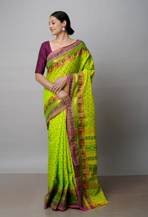Parrot Green Pure Handloom Pavani Dyed Printed Chettinad  Cotton Saree-UNM71912
