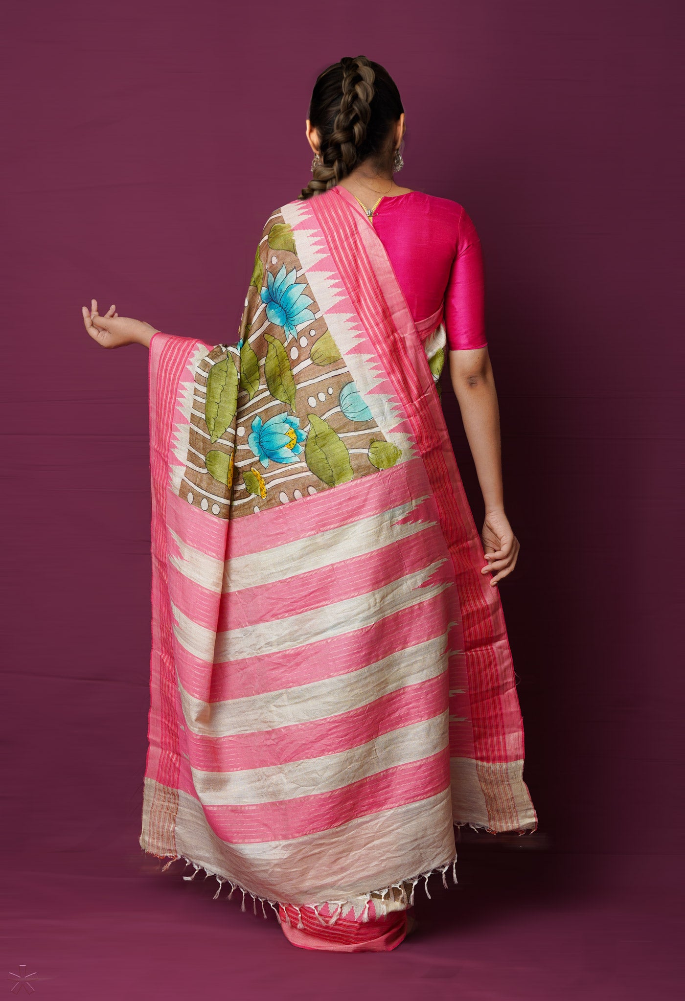 Mud Brown Pure Handloom Pen Kalamkari Painting Gicha Tussar Jute Saree-UNM72218
