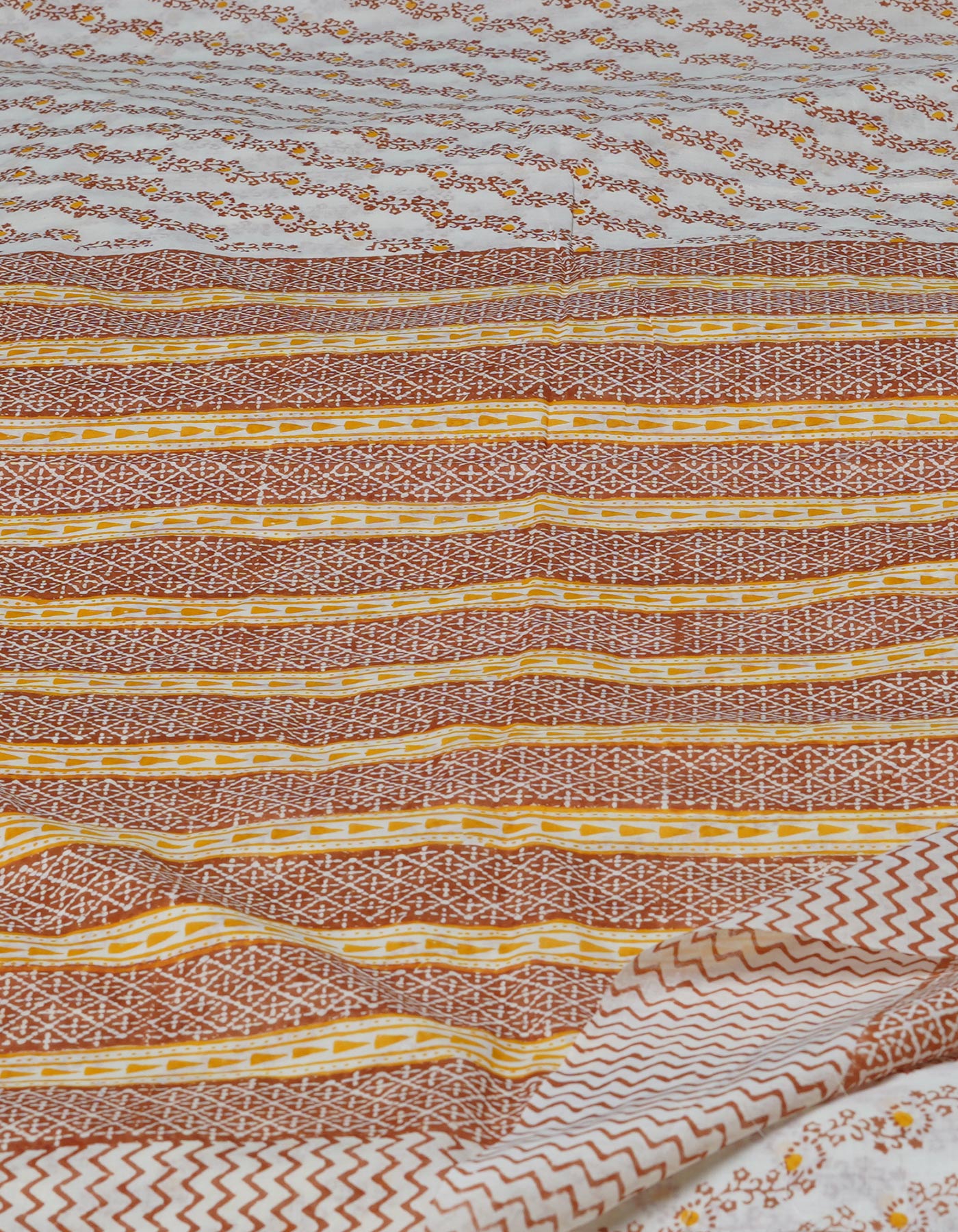White Pure  Block Printed Superfine Mulmul  Cotton Saree-UNM72567