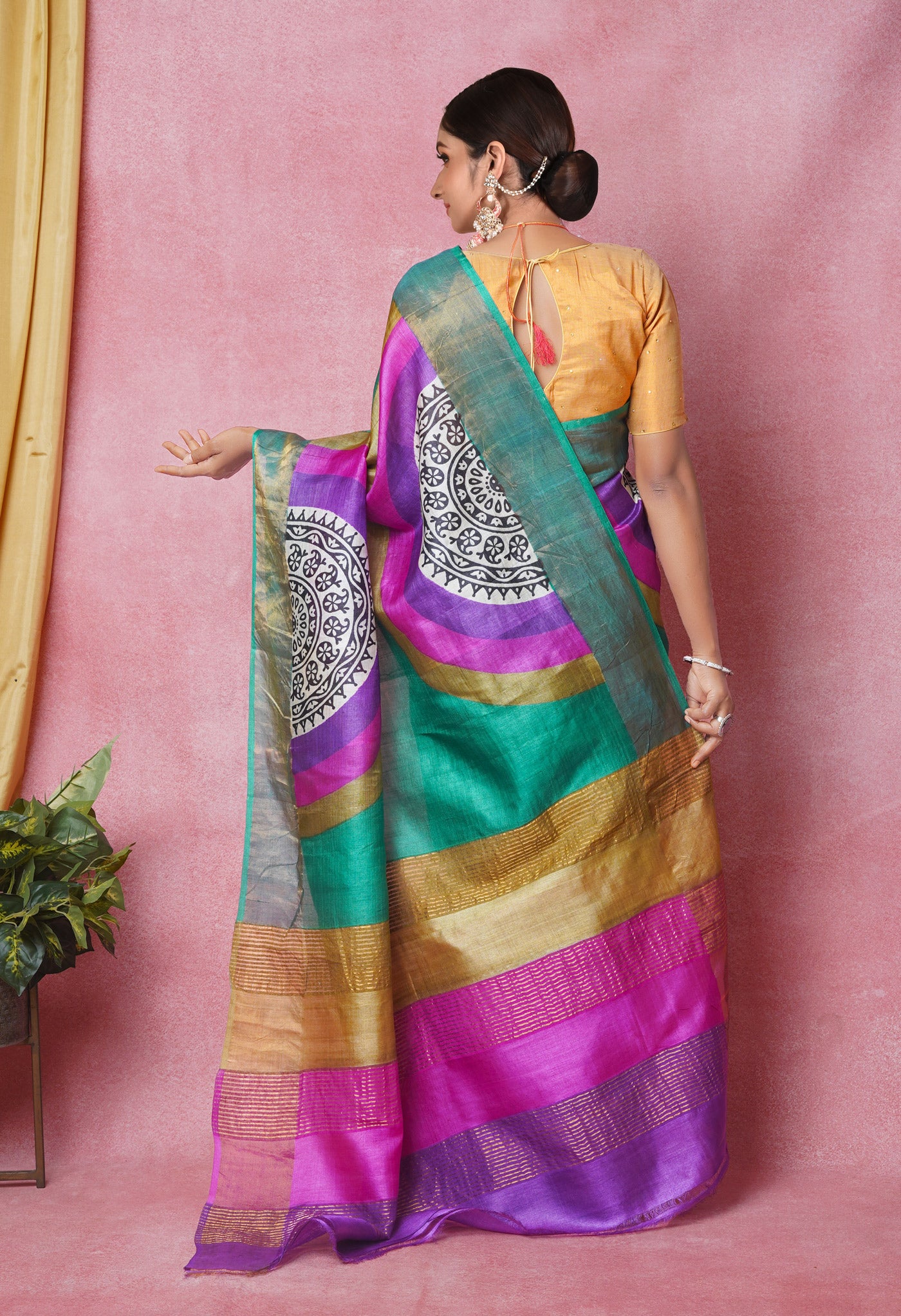 Green Pure Handloom Designer Printed Bengal Tussar Silk Saree-UNM74054