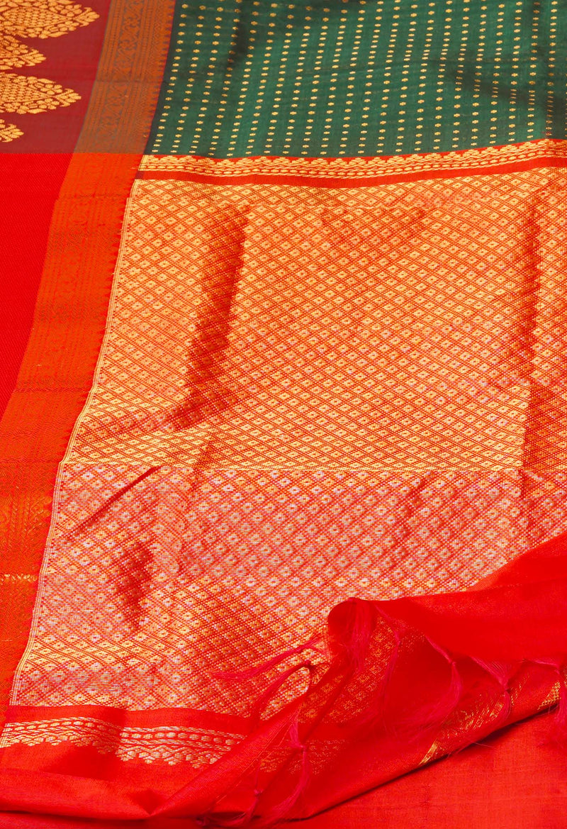 Green-Red Pure Handloom Kanjivaram Silk Saree-UNM74256