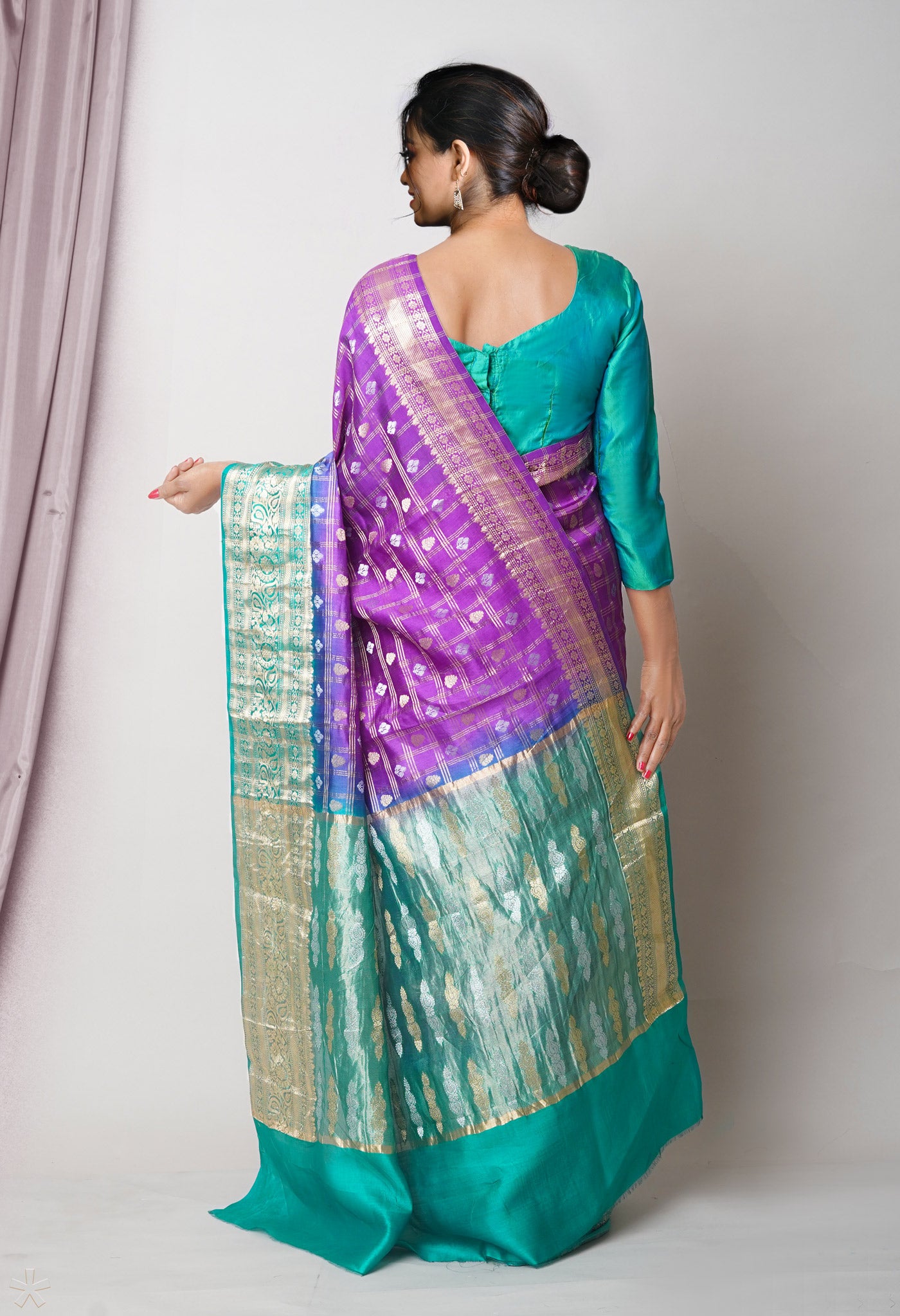 Violet Pure  Dyed Banarasi Chiniya With Check Weaving Silk Saree-UNM75016