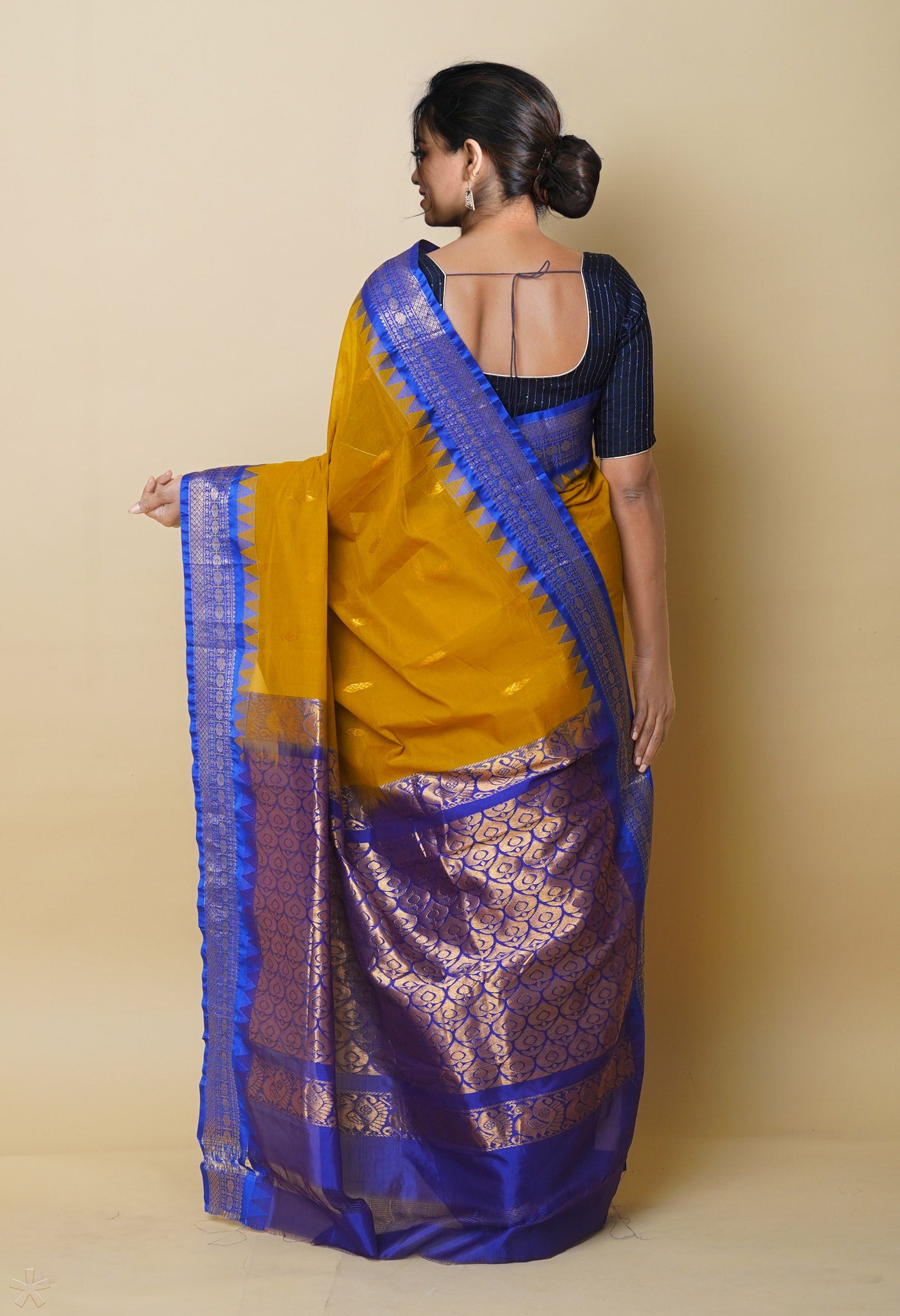 Brown Pure Handcrafted Gadwal cotton Saree