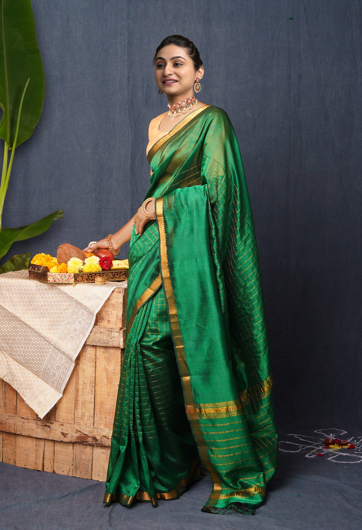 Dark Green Pure  Zari Weaving Checks Mangalgiri Soft Silk Saree