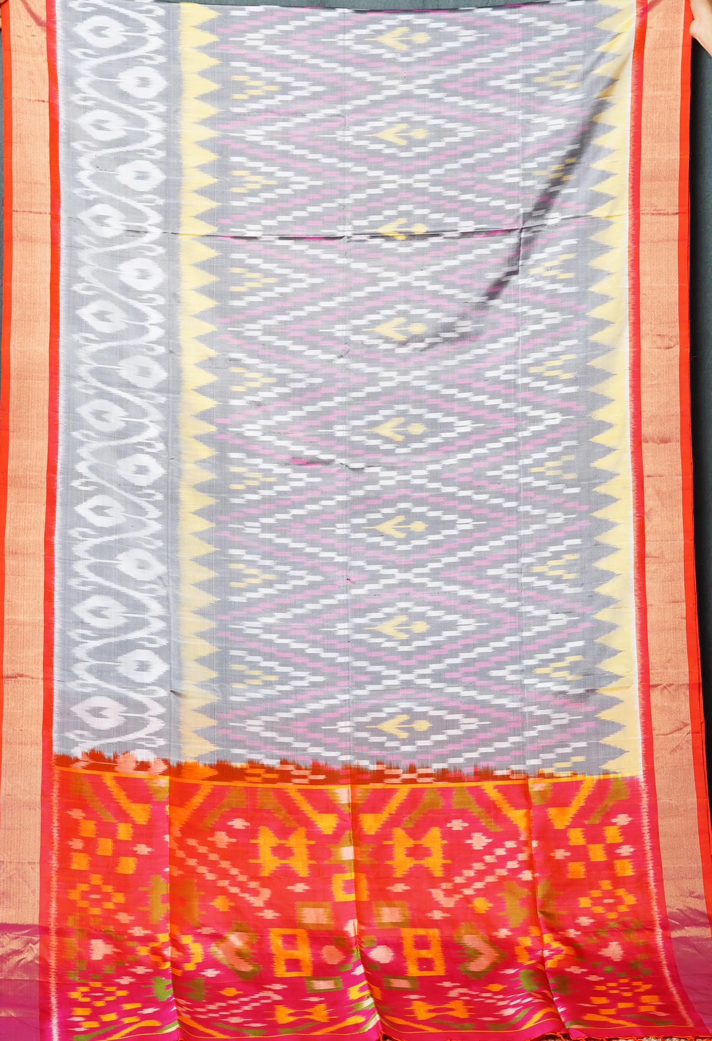 Grey Pure Handloom Ikat Pochampally Pattu Silk Saree