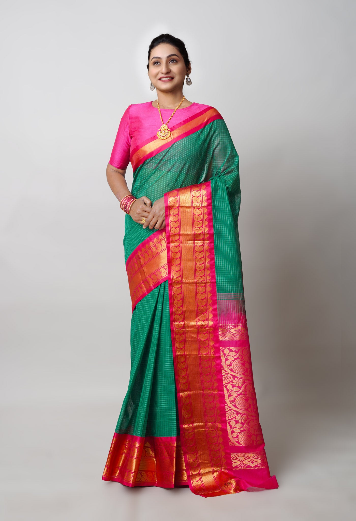 Green Pure Handloom Gadwal Cotton Saree