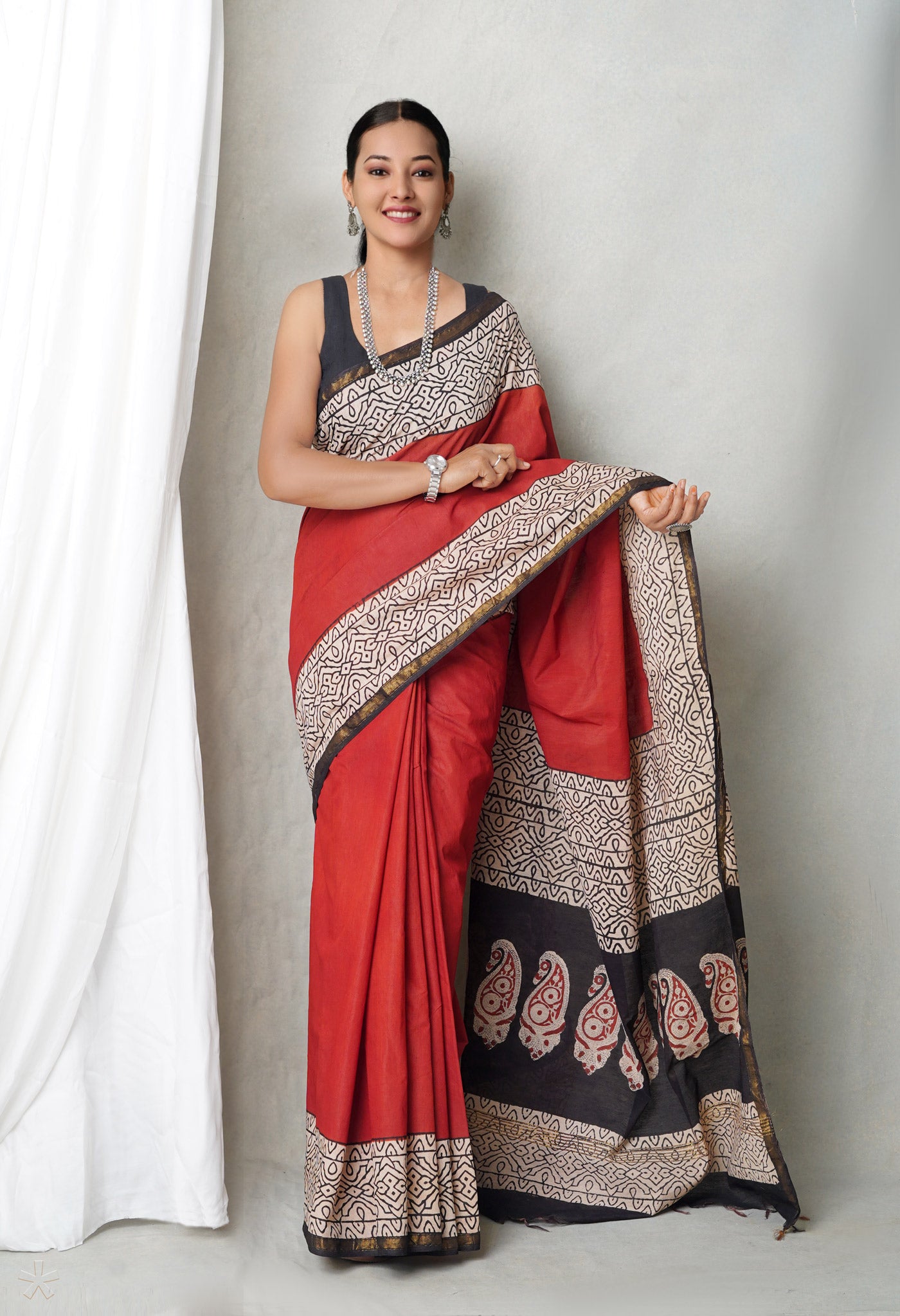Red  Bagh Printed Pashmina Sico Saree