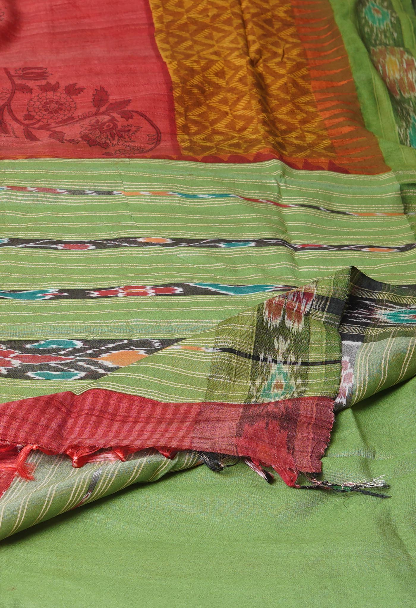 Red Pure Handloom Printed Vidarbha Tussar  Silk Saree-UNM77413