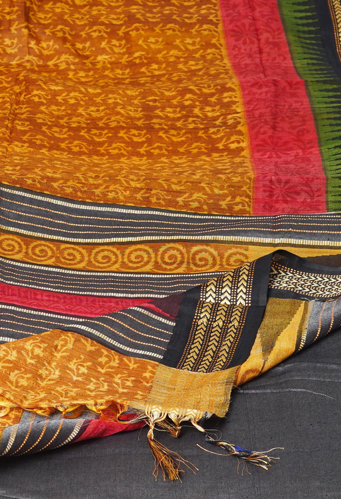 Yellow Pure Handloom Printed Vidarbha Tussar  Silk Saree-UNM77430
