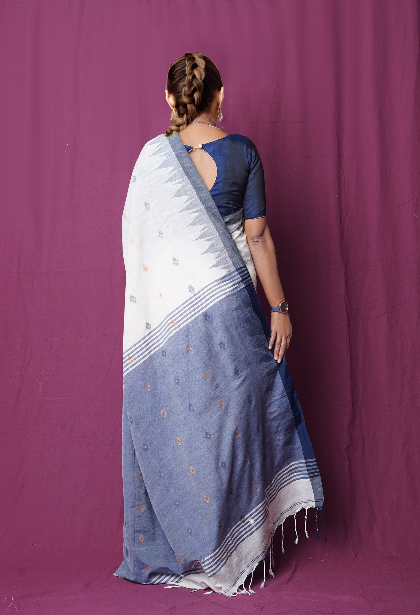 Ivory Pure Handloom Bengal Cotton Linen Saree