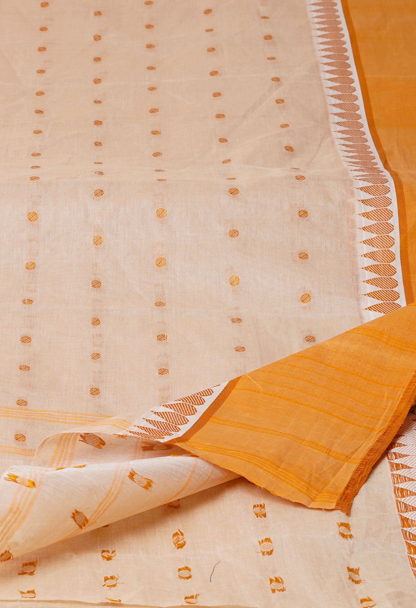 Beige Pure Handloom Superfine Bengal Cotton Saree
