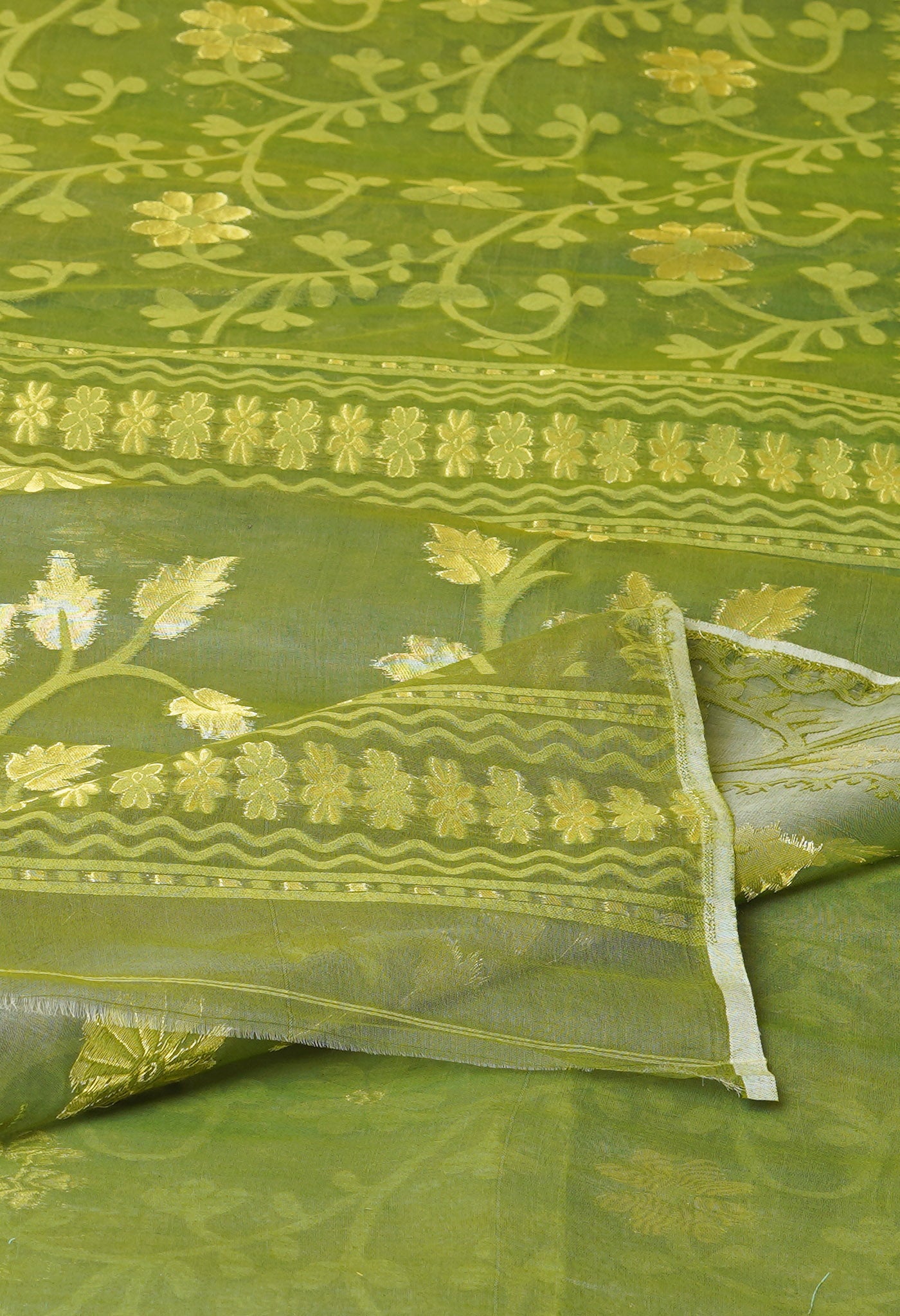 Green Pure Handloom Dhakai Jamdhani Cotton Saree