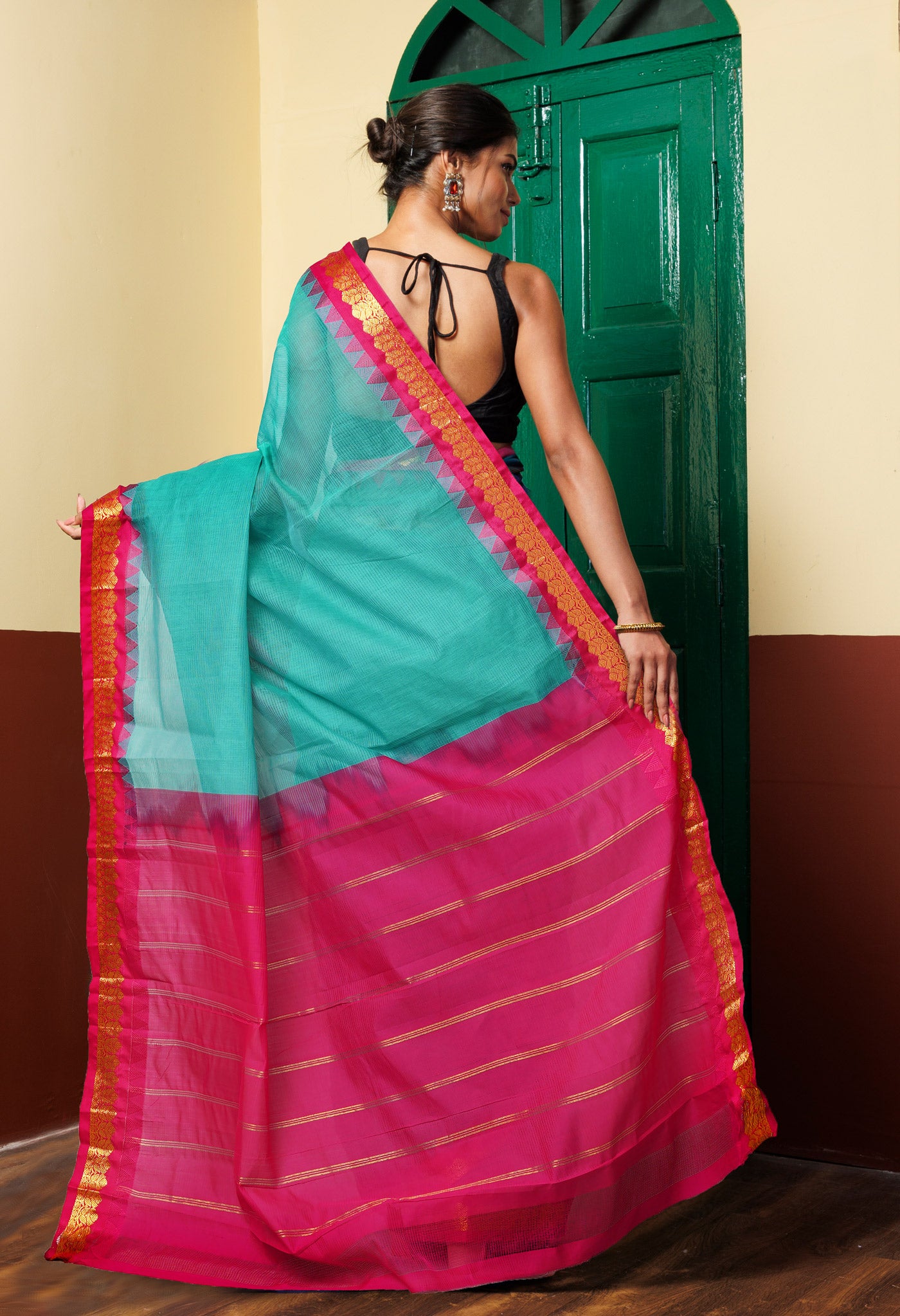Green Pure Handloom Gadwal Cotton Saree-UNM78410
