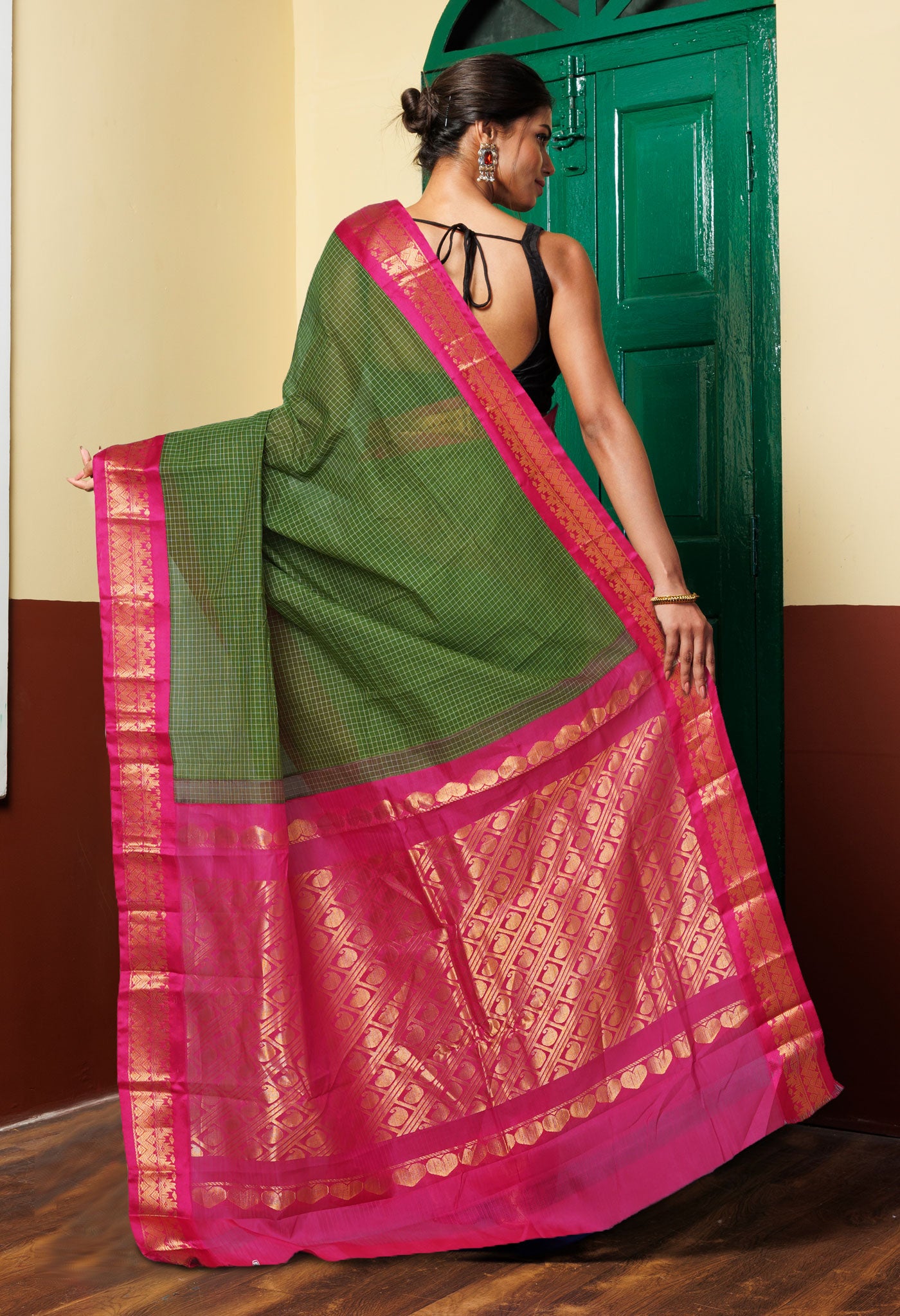 Green-Red PureHandloom Gadwal With Check  Cotton Saree-UNM80664