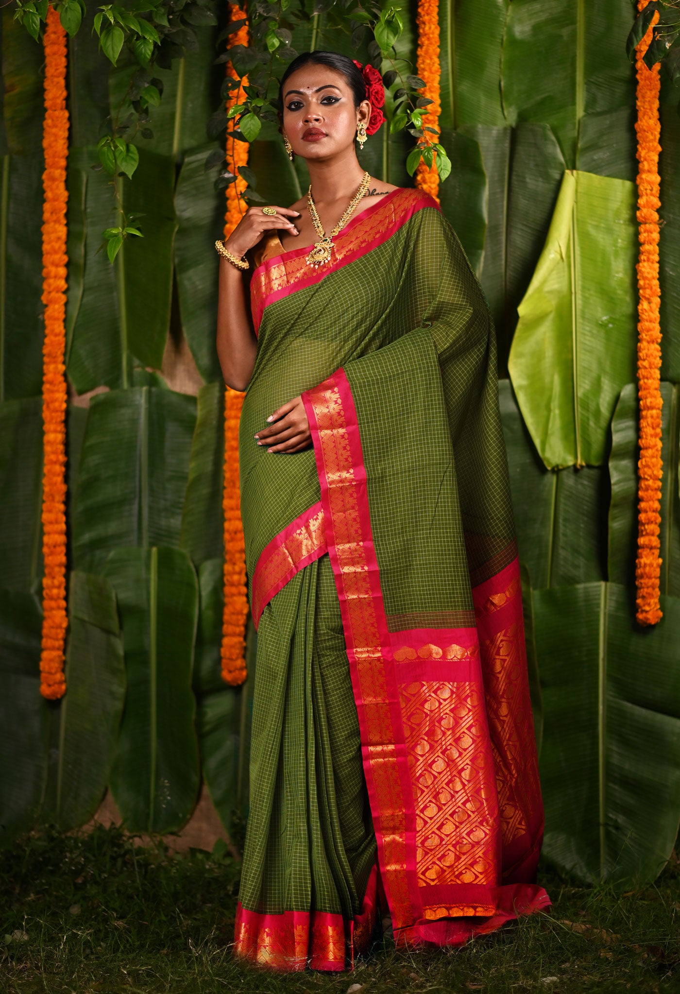 Mehendi Green-Red Pure Handloom Checks Gadwal Cotton Saree-UNM80724