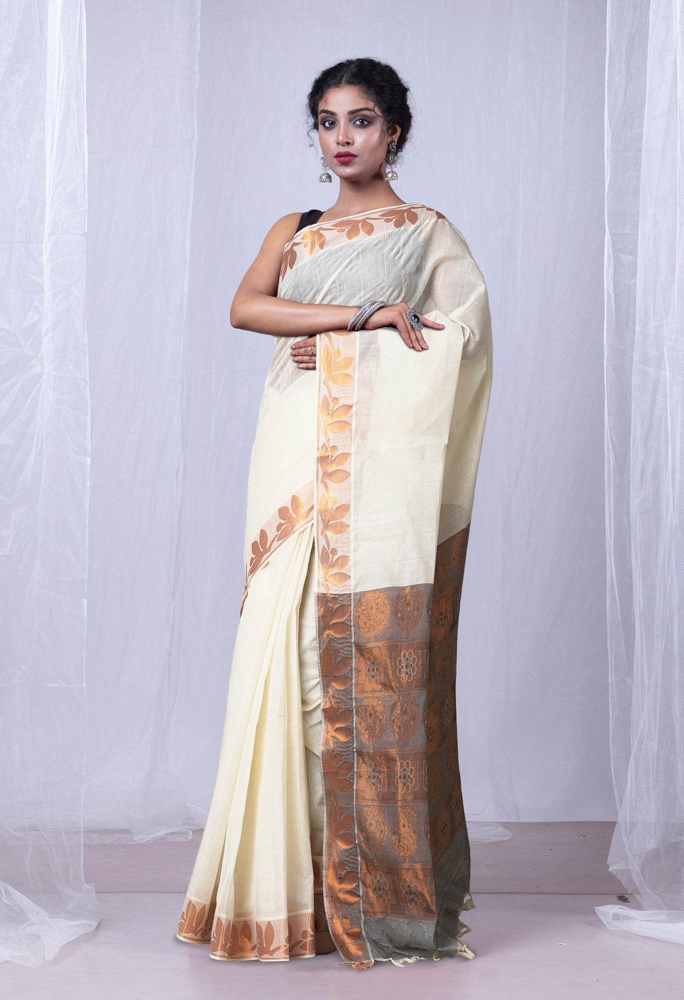 Ivory Pure Pavani Handcrafted Jacquard Chettinad Cotton Saree-UNM82145