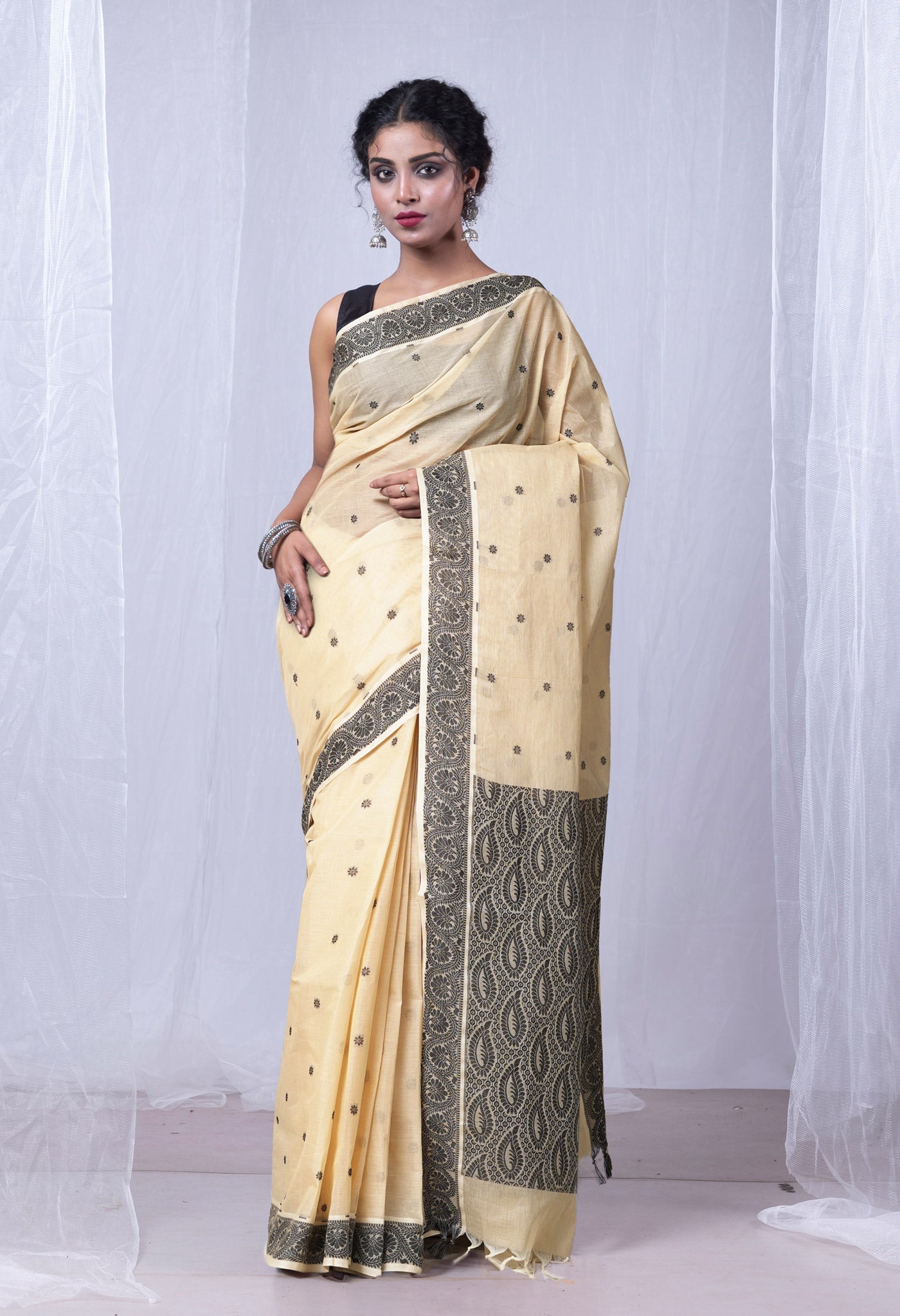 Ivory Pure Pavani Handcrafted Chettinad Cotton Saree-UNM82160