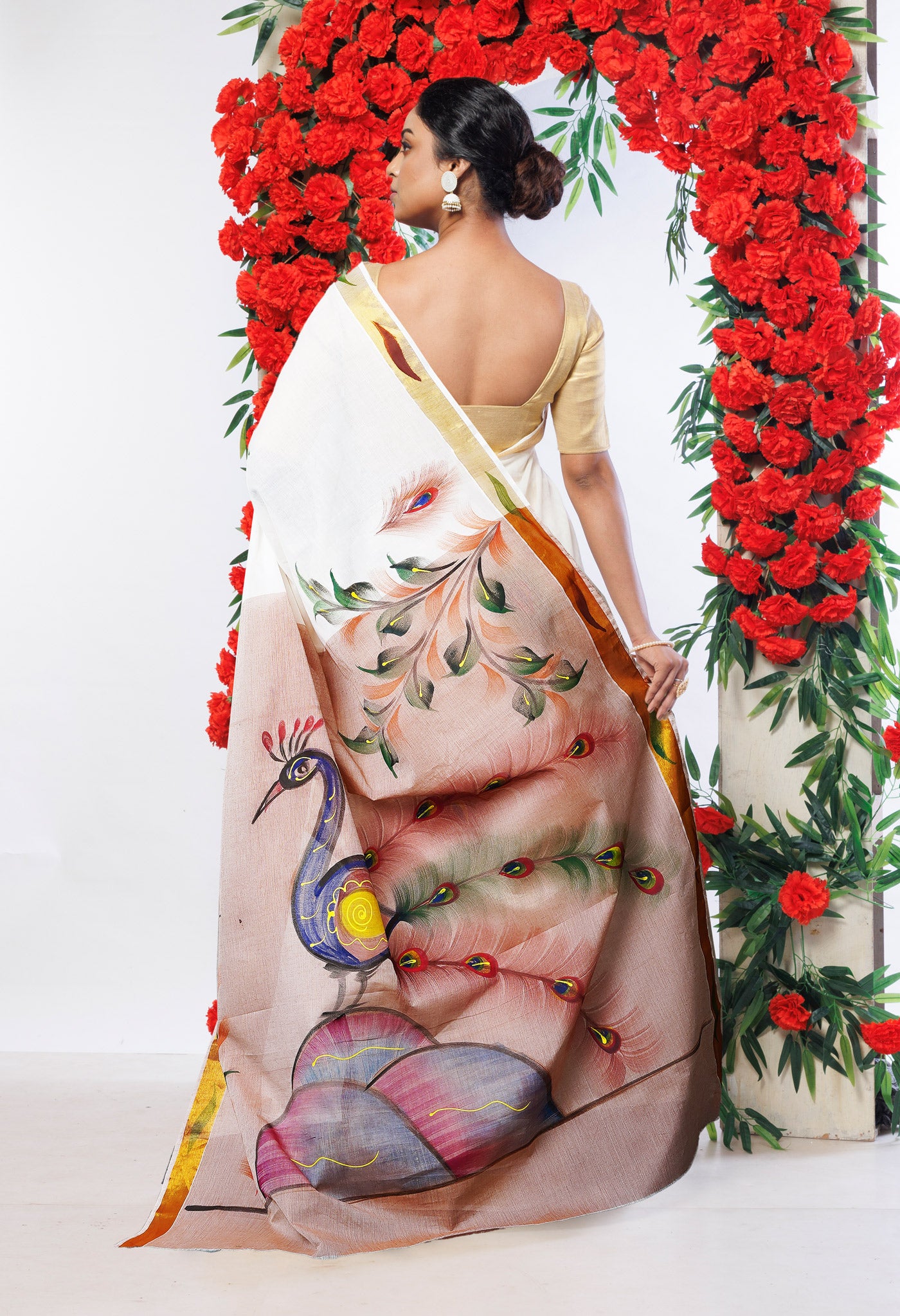 Ivory-Pale Orange Pure Brush Painted Kerala Kasavu Cotton Saree-UNM82346