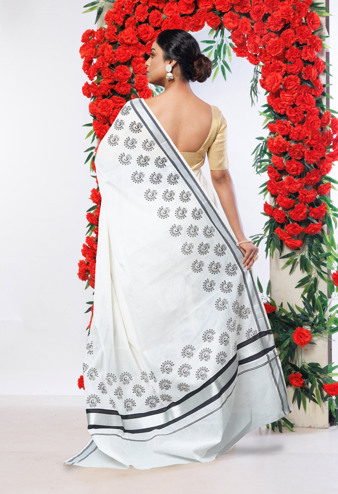 Ivory-Black Pure Digital Block Printed Kerala Kasavu Cotton Saree-UNM82354