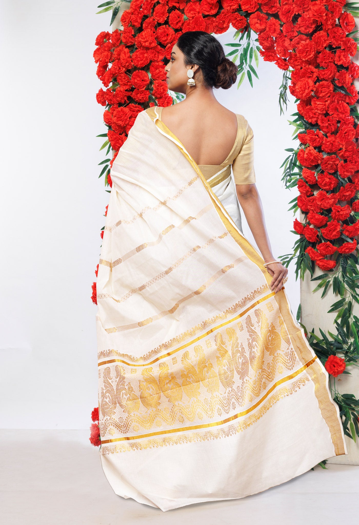 Ivory Pure Kerala Kasavu Cotton Saree-UNM82366