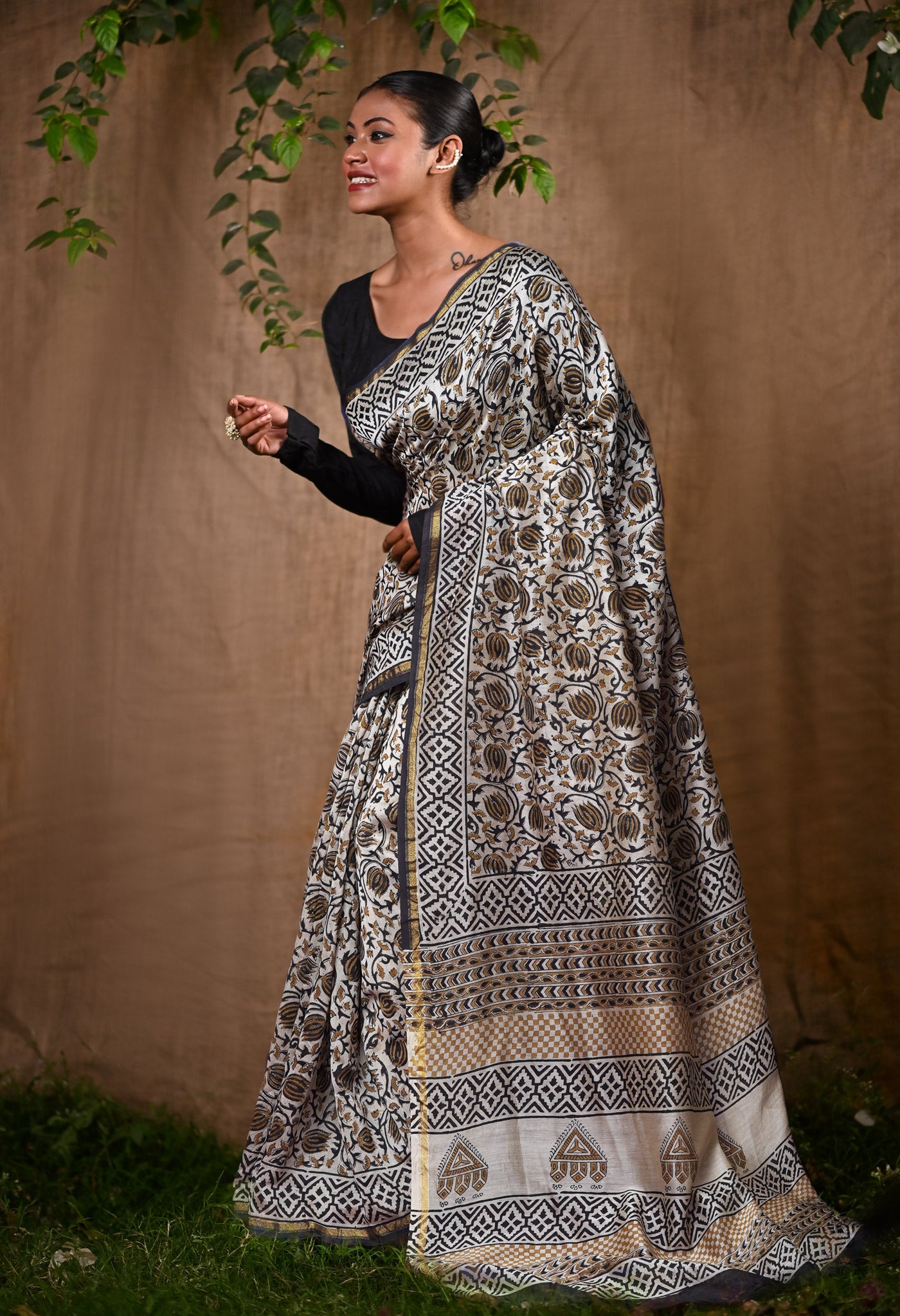 Cream Pure Bagru Kalamkari Printed Chanderi Sico Saree-UNM82665
