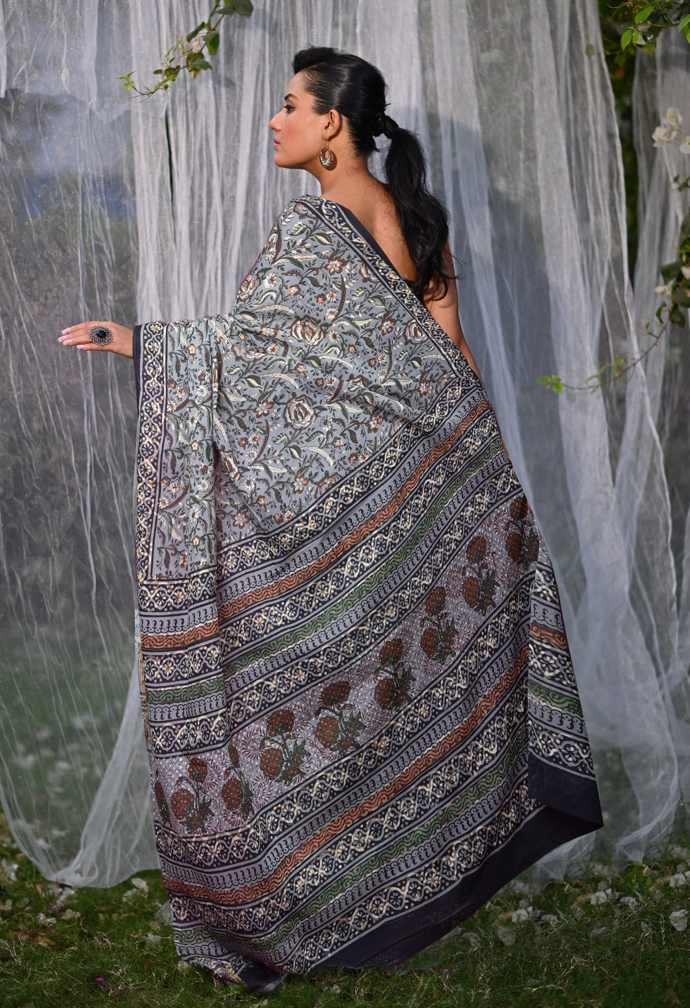 Grey Pure Bagru Block Printed Soft Cotton Saree-UNM82680
