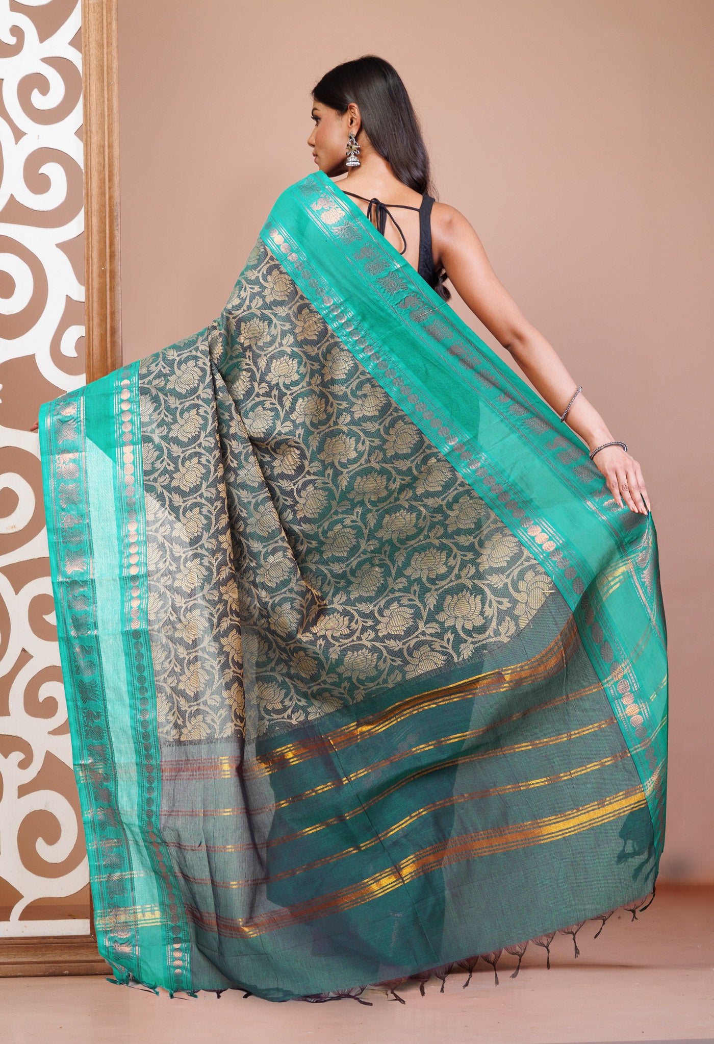 Green Pure Pavani Handcrafted Jacquard Chettinad Cotton Saree-UNM82812