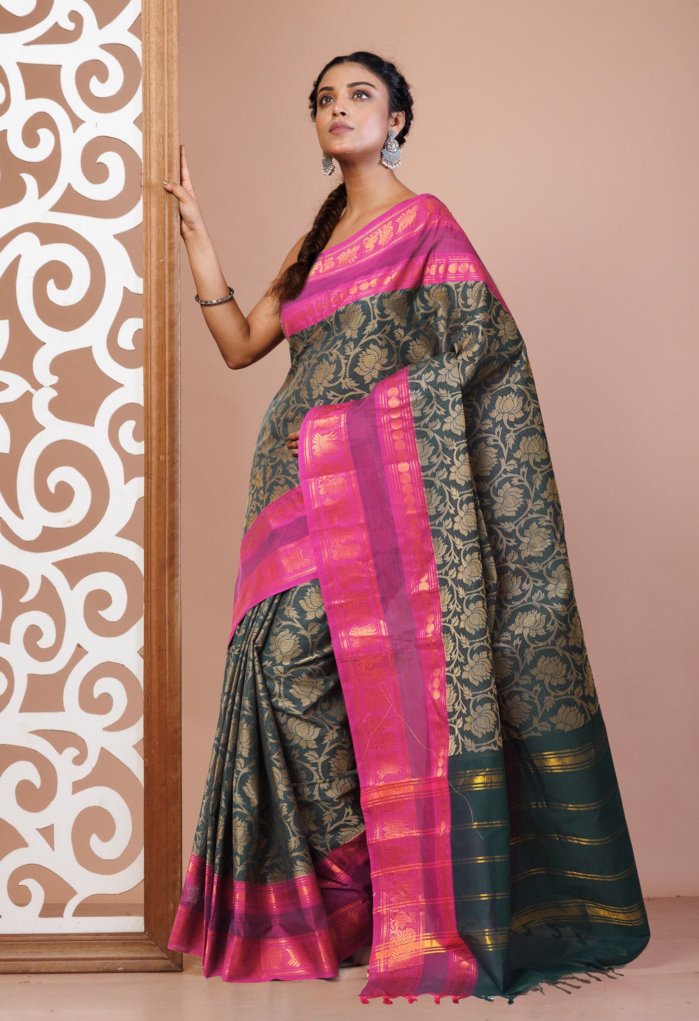 Green Pure Pavani Handcrafted Jacquard Chettinad Cotton Saree-UNM82814