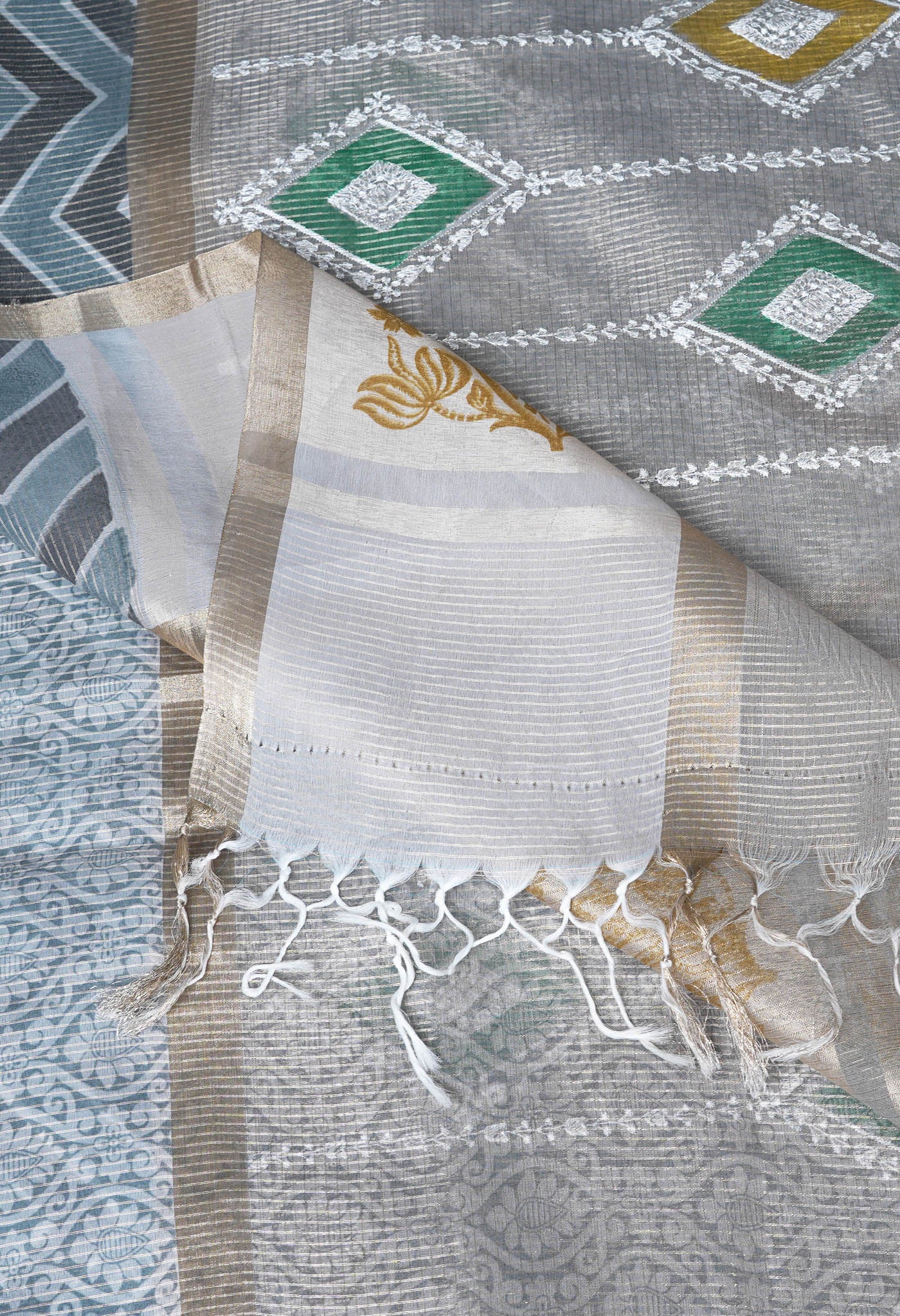 Grey Pure Banarasi Zari Weaving Checks and Applique With Emboridery Kota Saree-UNM82966