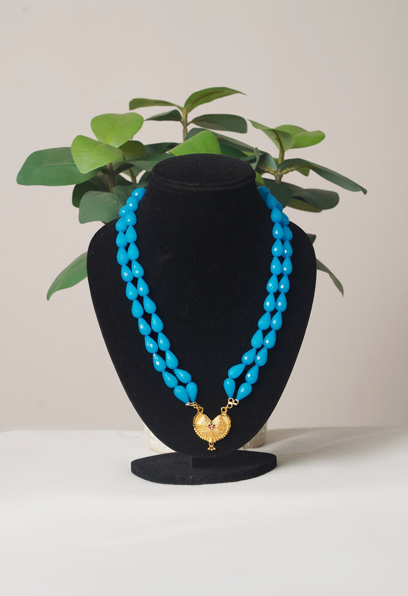Blue Amravati Long Oval Shape Beads with Pendent- UJ445