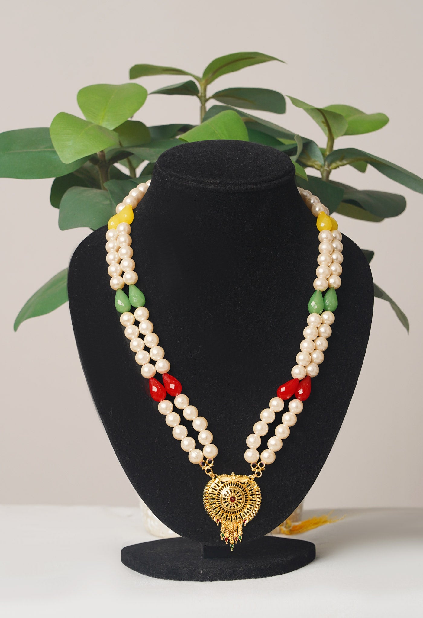 White and Multi Amravati Pearls Beads with Pendent- UJ451