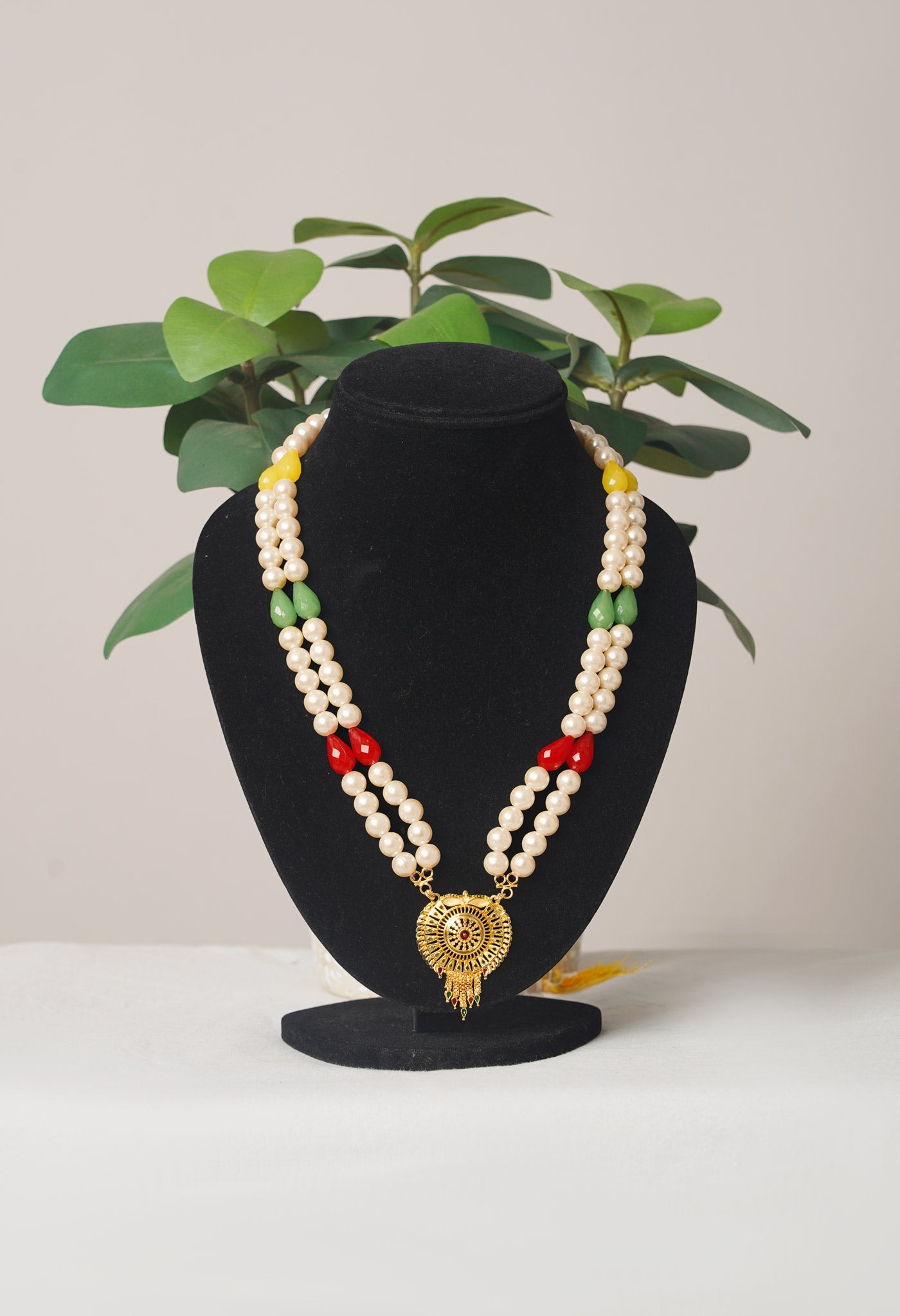 White and Multi Amravati Pearls Beads with Pendent- UJ451