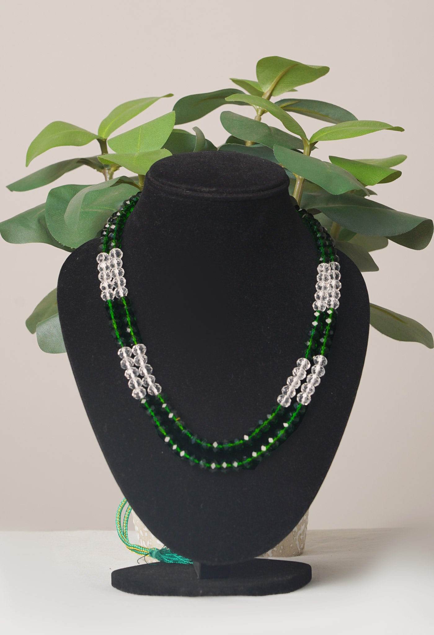 Green-White Amravati Crystal Necklace- UJ455