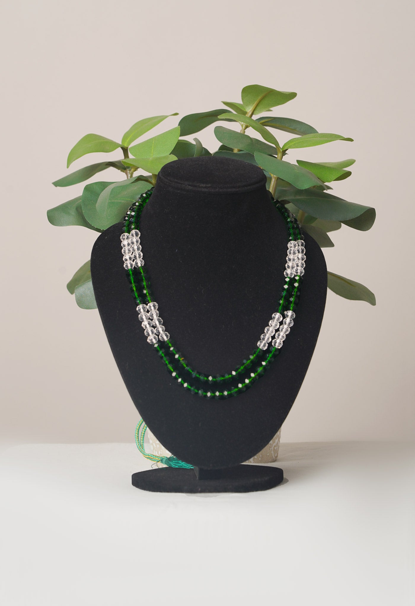 Green-White Amravati Crystal Necklace- UJ455
