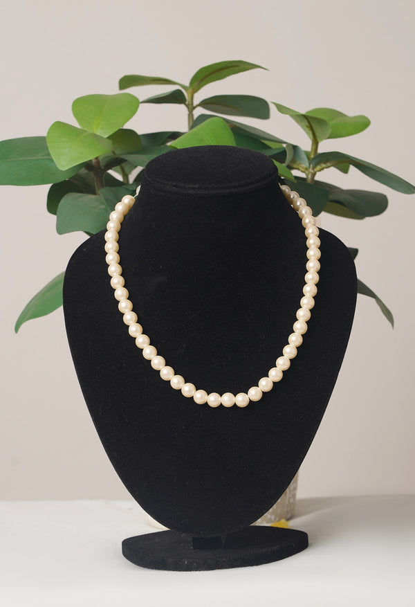 White Amravati Pearls Beads Necklace - UJ458