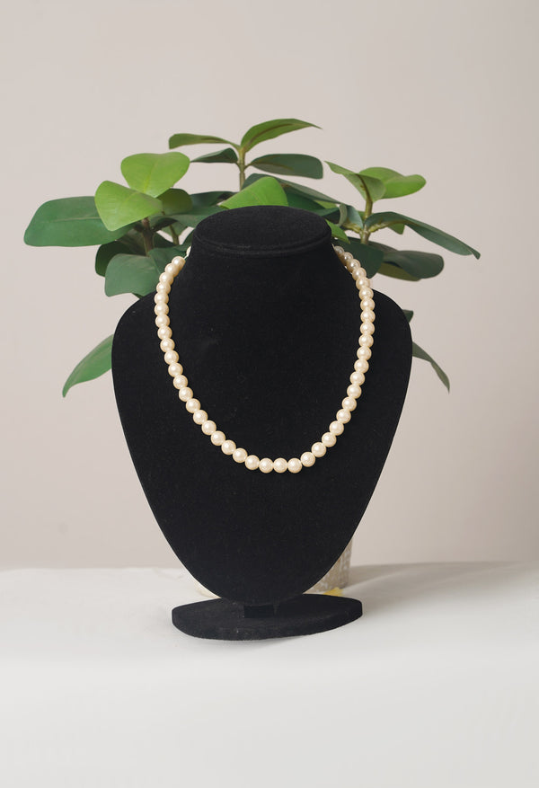 White Amravati Pearls Beads Necklace - UJ458