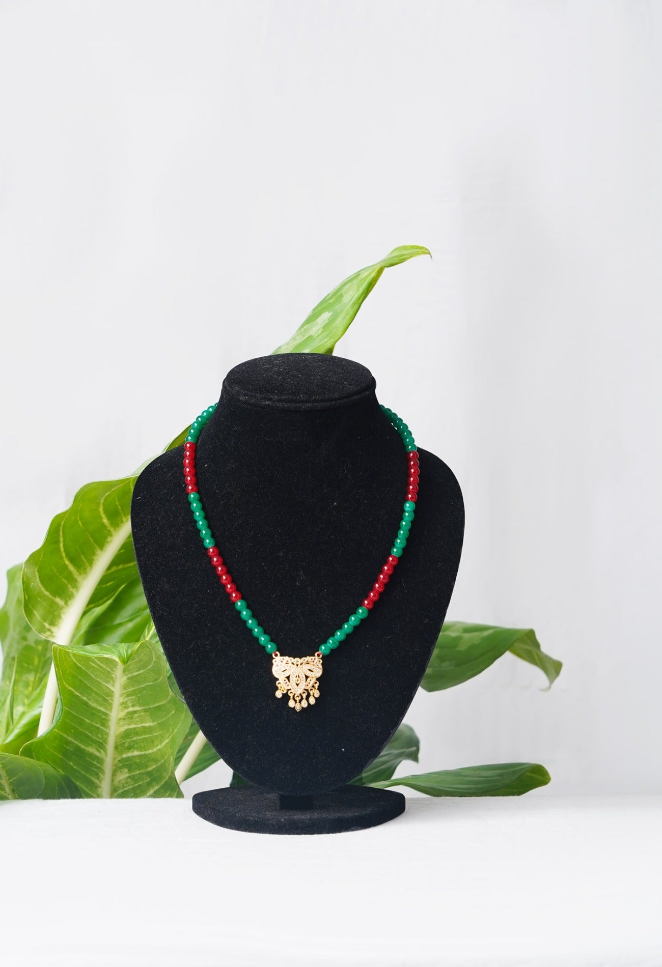 Online Shopping for Green-Red Amravati Ocean Beads Necklace with Micro Gold Plated Pendant   from Andhra Pradesh at Unnatisilks.comIndia
