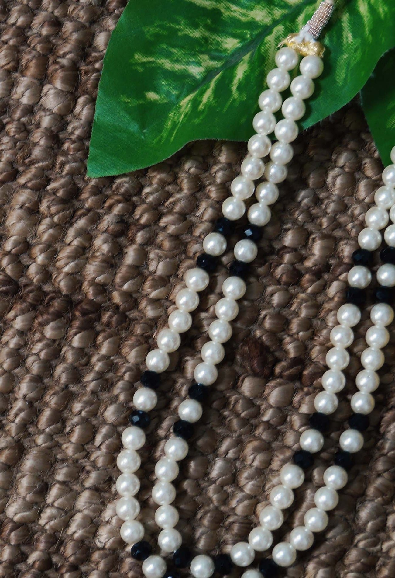 White and Black Amravati Pearls Beads-UJ287