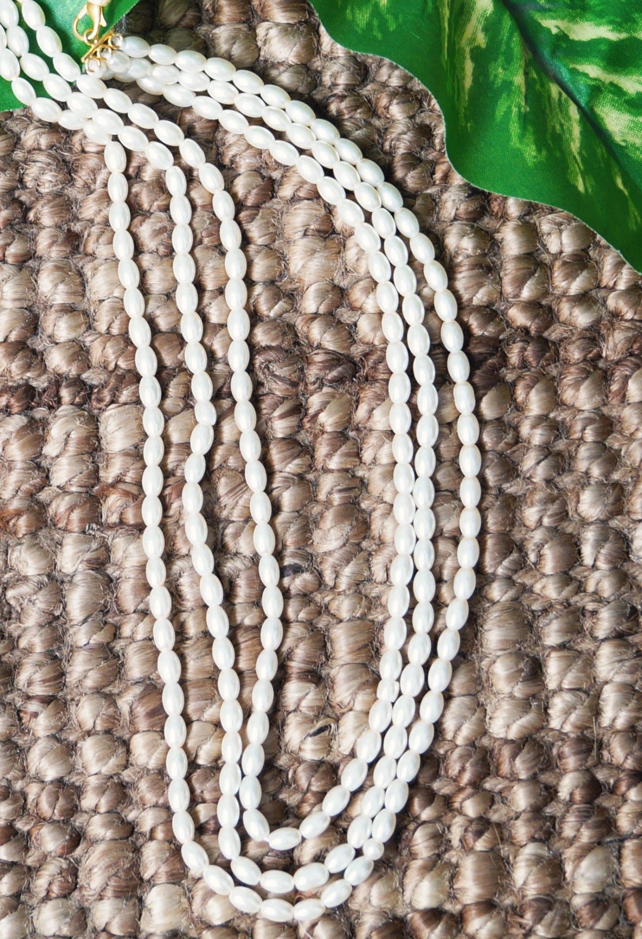 White Amravati Oval Pearls Beads-UJ295