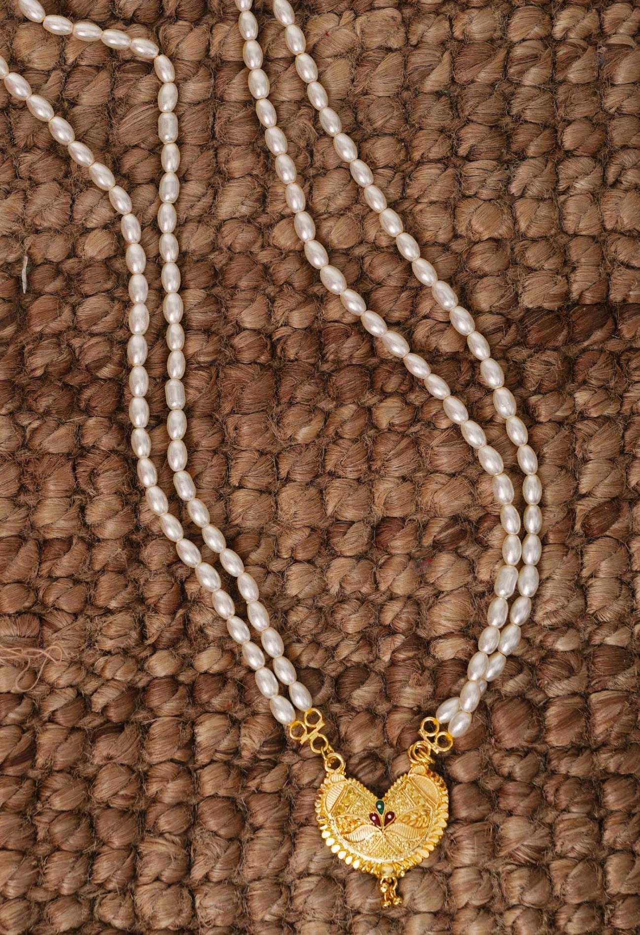 Online Shopping for White Amravati Pearls Necklace with Pendent with jewellery from Andhra pradesh at Unnatisilks.com India
