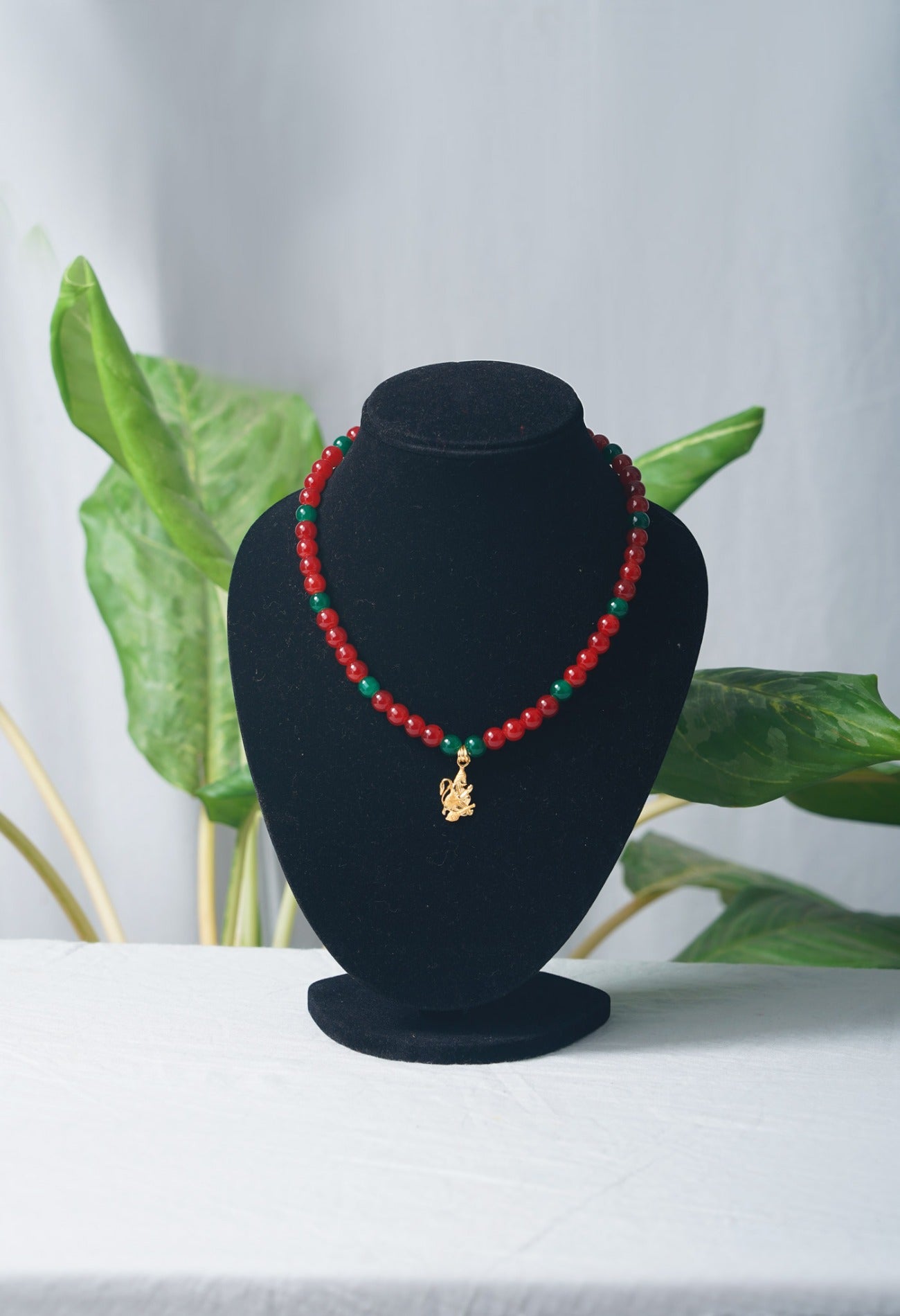 Online Shopping for Red and Green Amravati Round Beads Necklace with Pendent with jewellery from Andhra pradesh at Unnatisilks.com India
