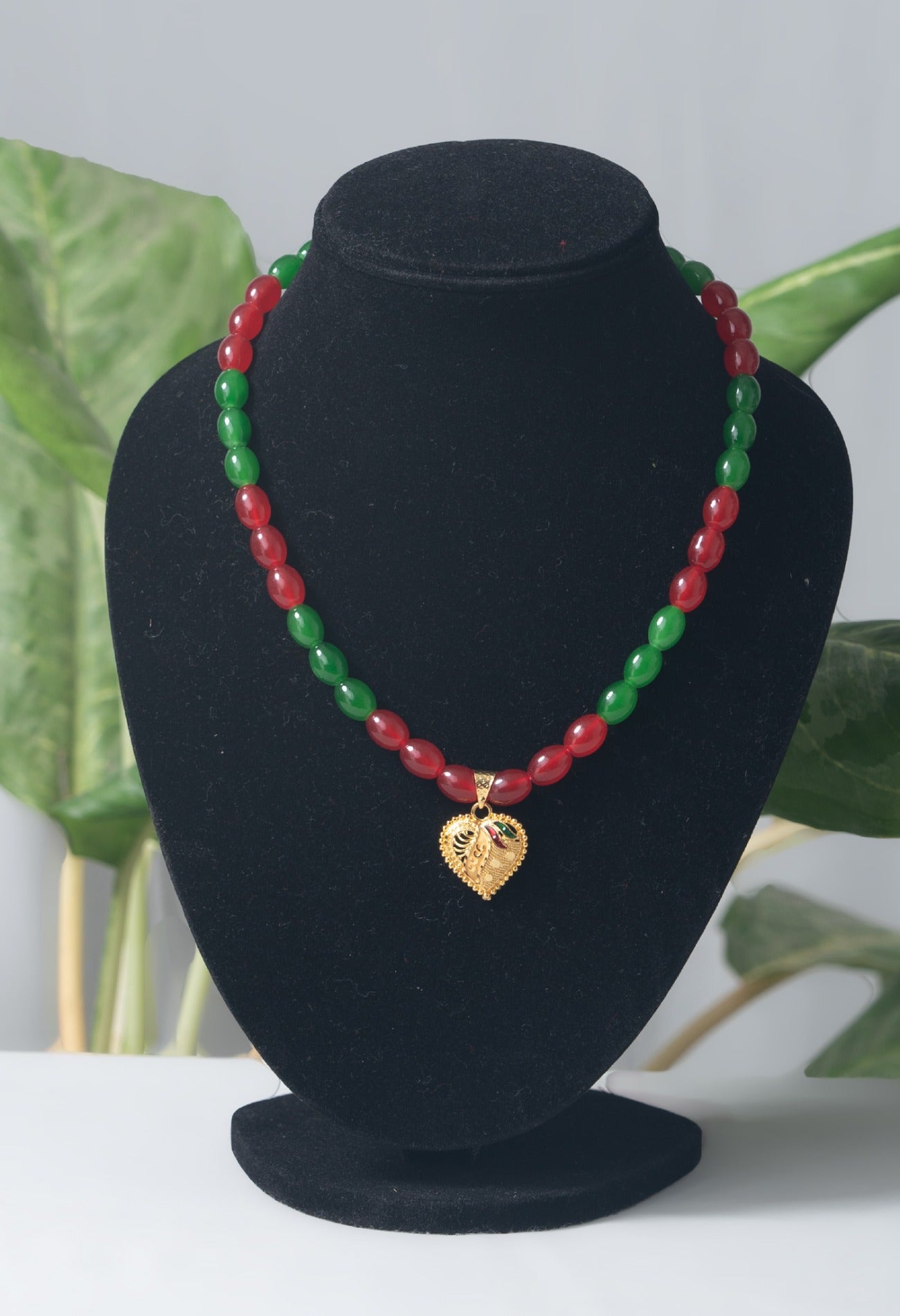 Online Shopping for Red and Green Amravati Round Beads Necklace with Pendent with jewellery from Andhra pradesh at Unnatisilks.com India
