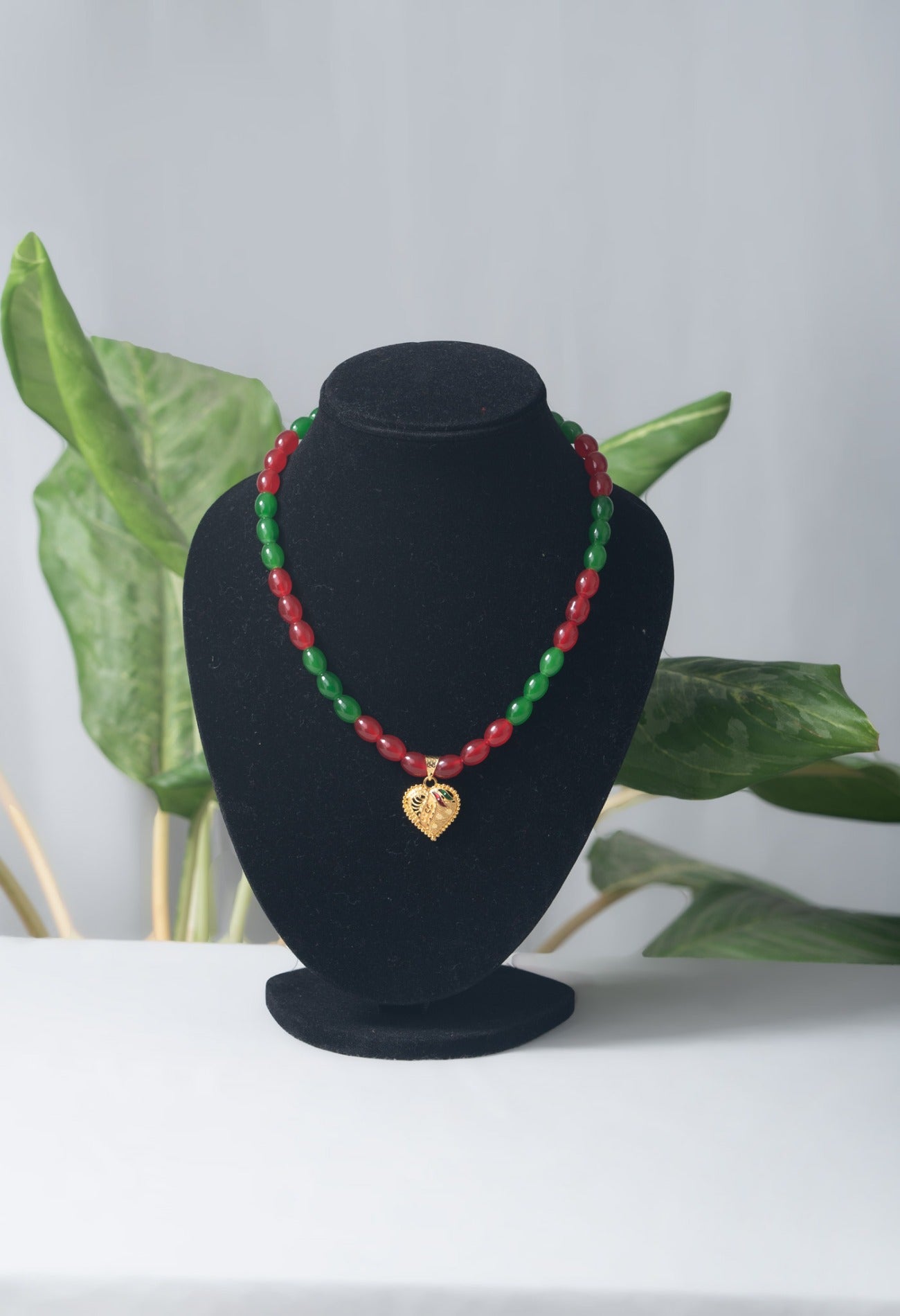 Online Shopping for Red and Green Amravati Round Beads Necklace with Pendent with jewellery from Andhra pradesh at Unnatisilks.com India
