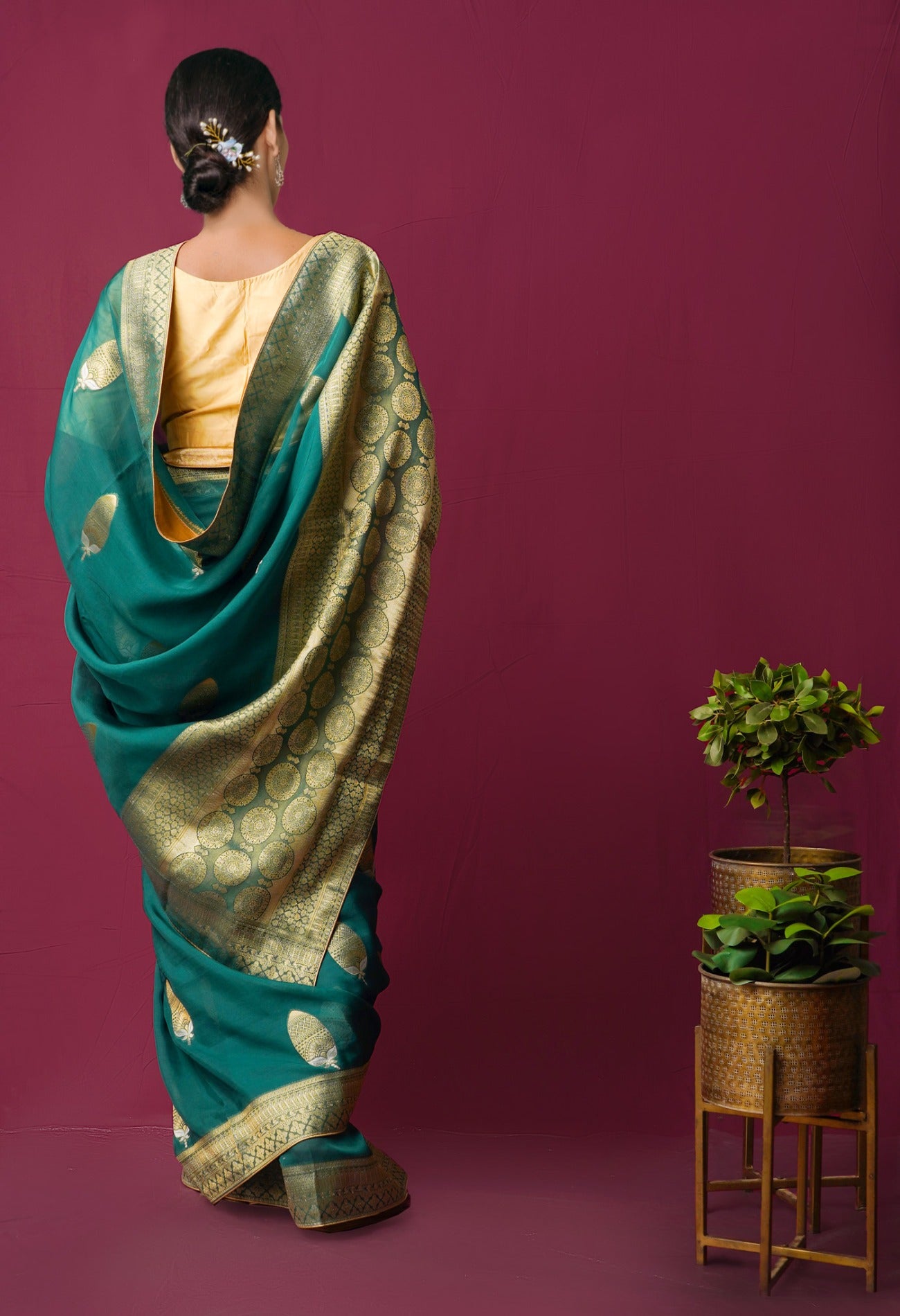 Online Shopping for Green  Gota Patti Banarasi Saree with Embroidery from Uttar Pradesh at Unnatisilks.comIndia
