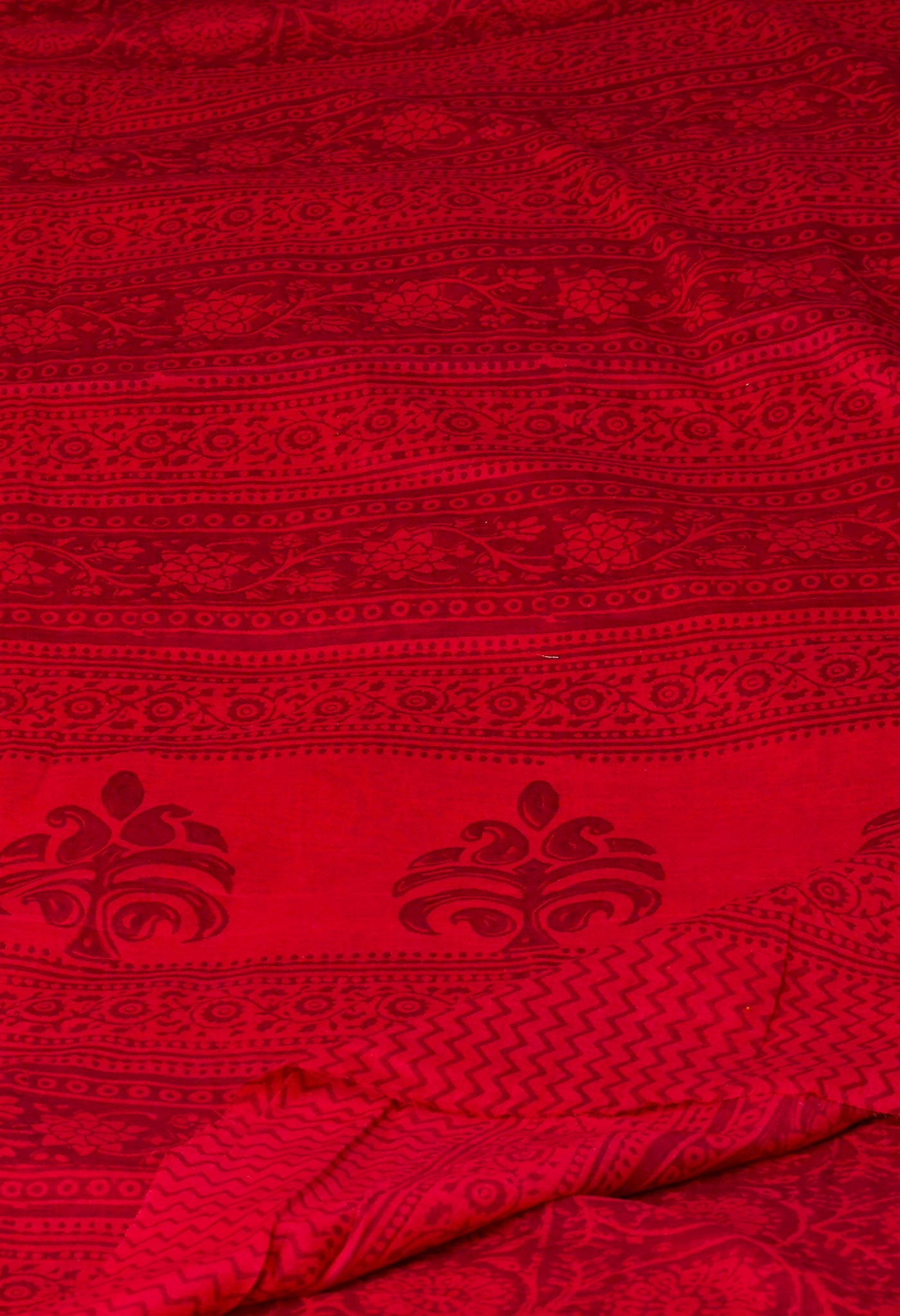 Red Pure Block Printed Mulmul Cotton Saree-UNM59791