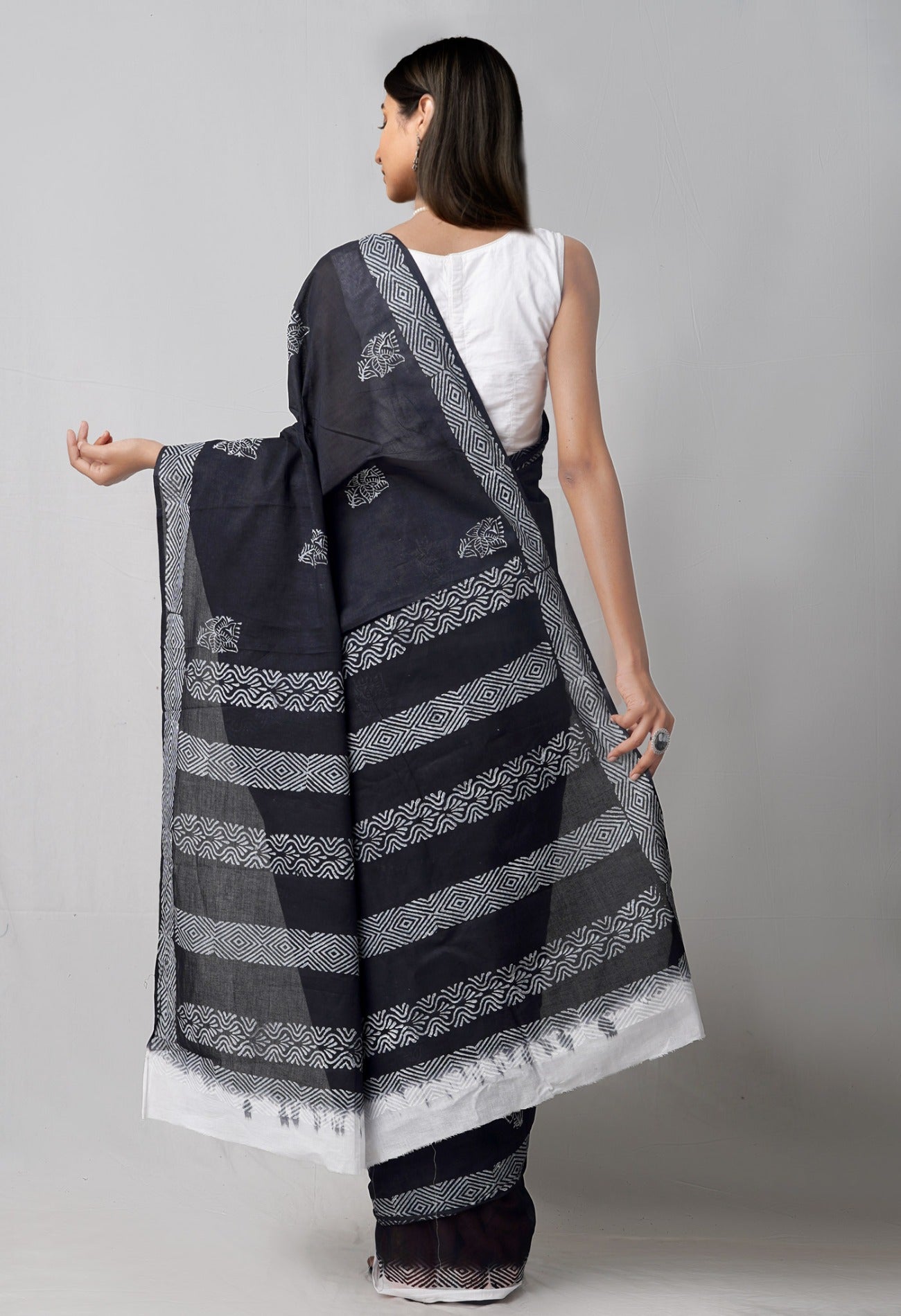 Online Shopping for Black Pure Hand Block Printed Mulmul Cotton Saree with Weaving from Punjab at Unnatisilks.comIndia
