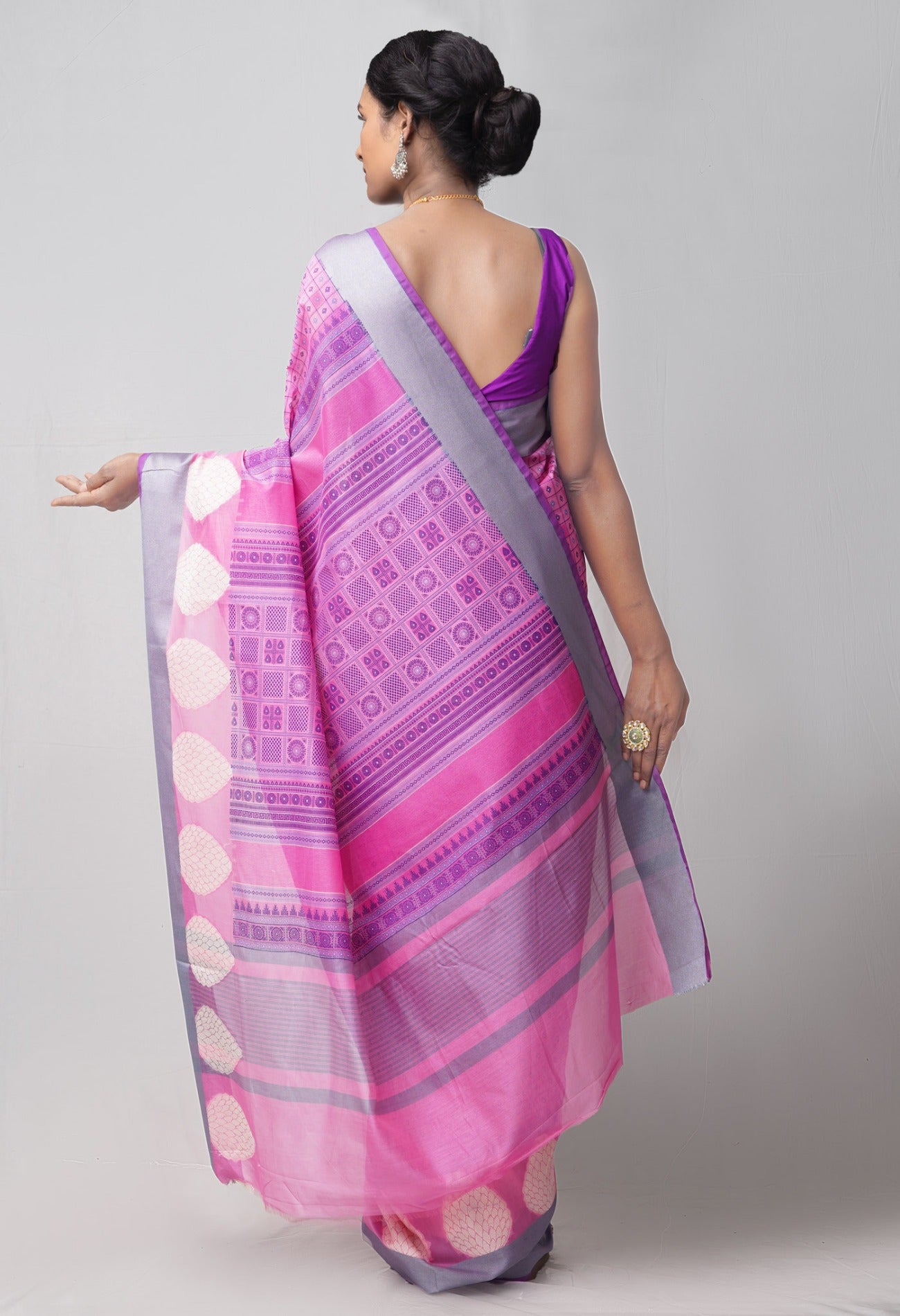 Online Shopping for Pink  Block Printed Chanderi Sico Saree with Hand Block Prints from Madhya Pradesh at Unnatisilks.comIndia
