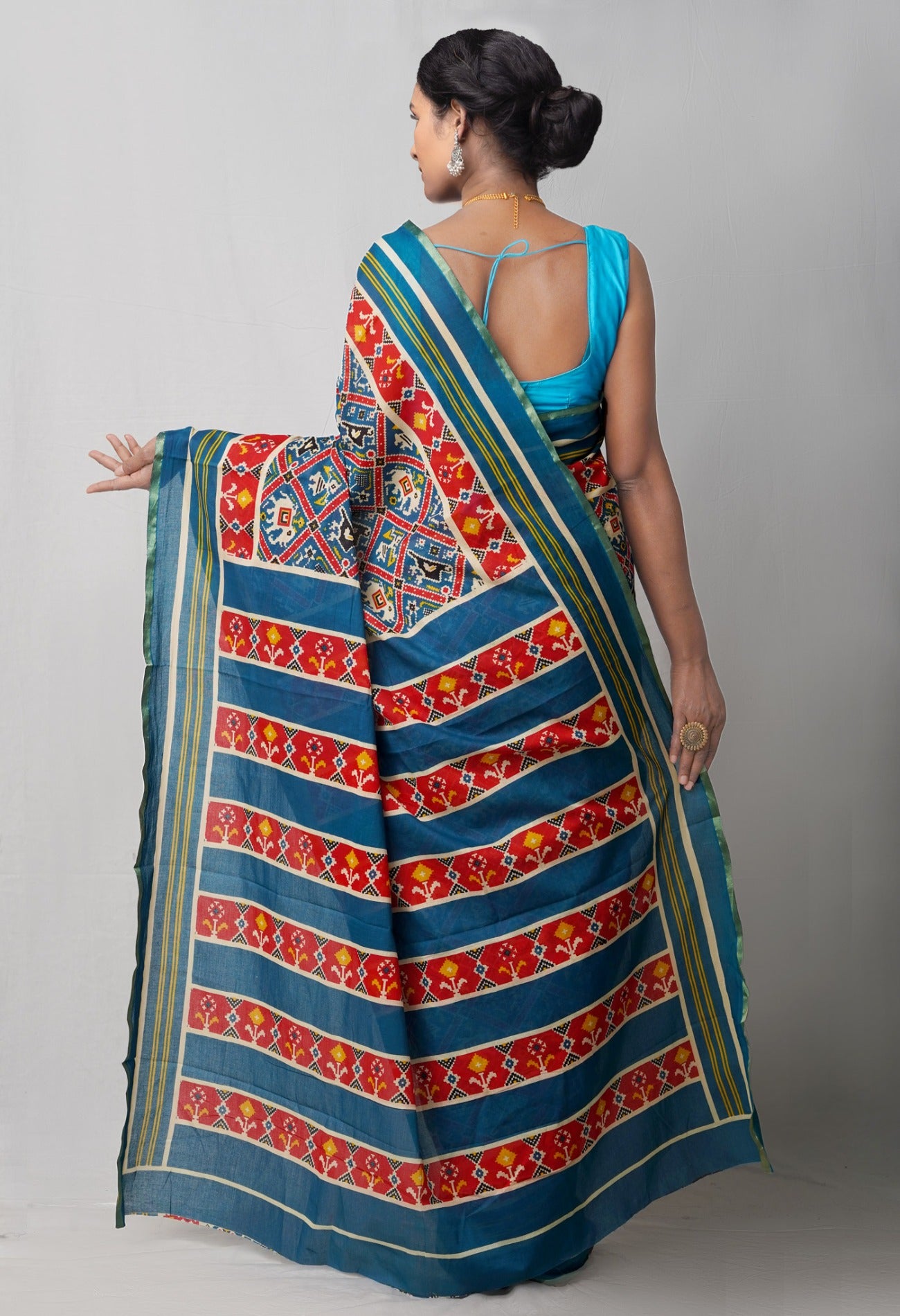Online Shopping for Blue Pure Mulmul Cotton Saree with Ajrakh from Rajasthan at Unnatisilks.comIndia

